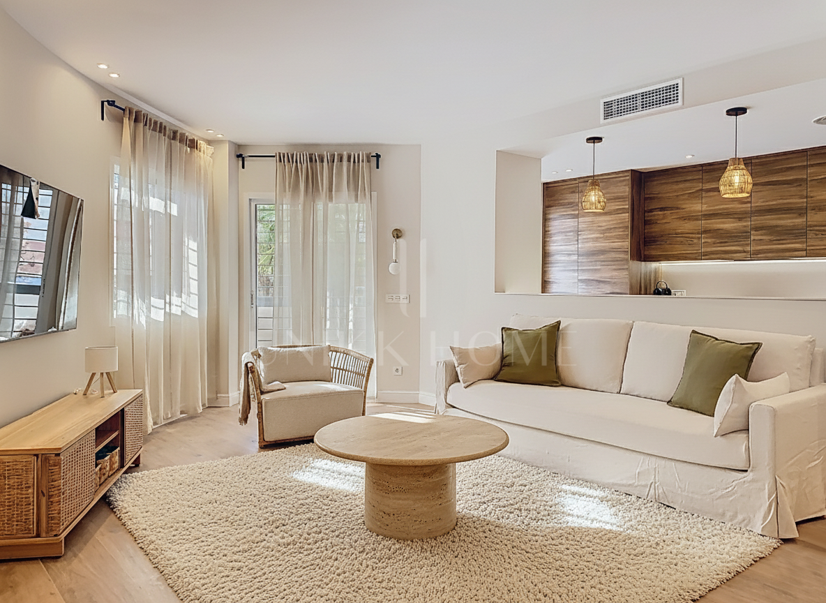 Fully Renovated and Furnished 3-Bedroom Apartment – Puerto de Estepona