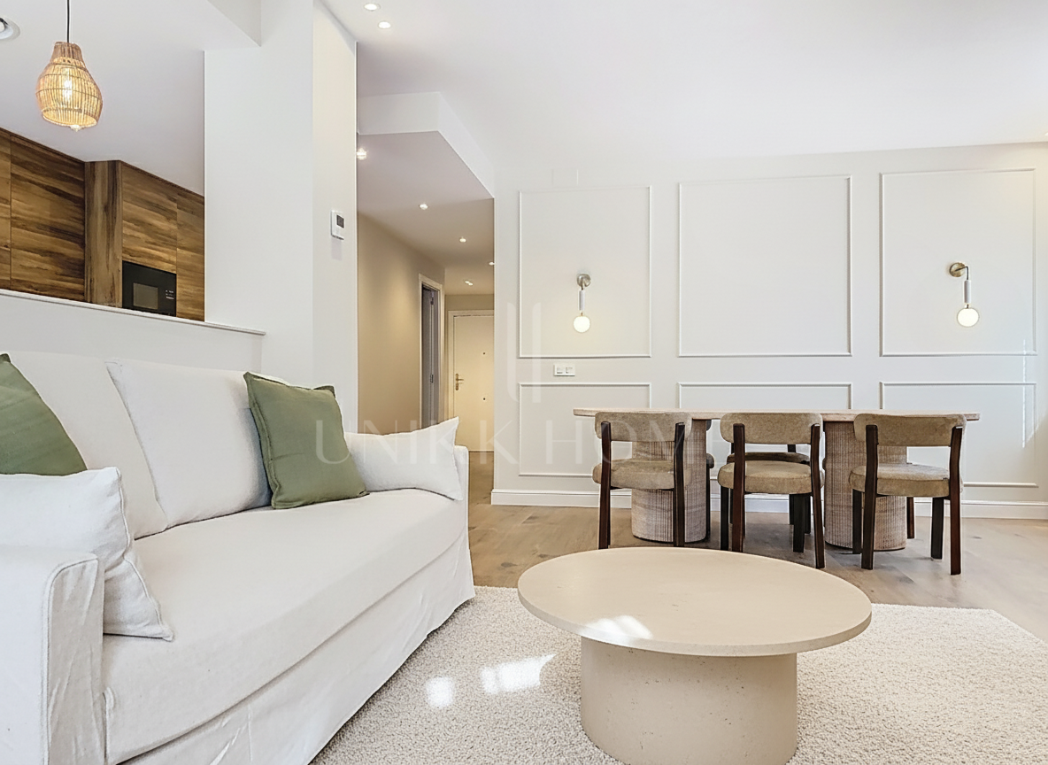 Fully Renovated and Furnished 3-Bedroom Apartment – Puerto de Estepona