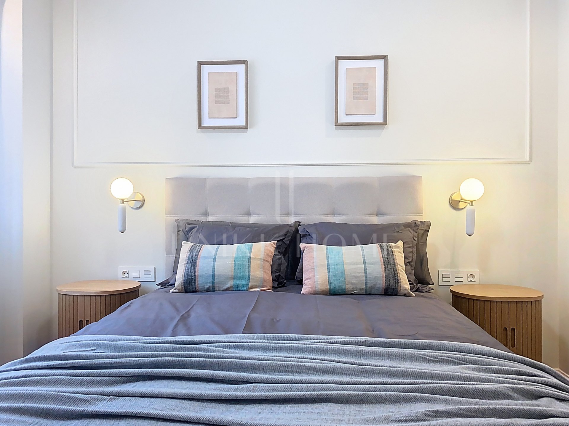 Apartamento de 3 dormitorios totalmente reformado y amueblado - Puerto de Estepona