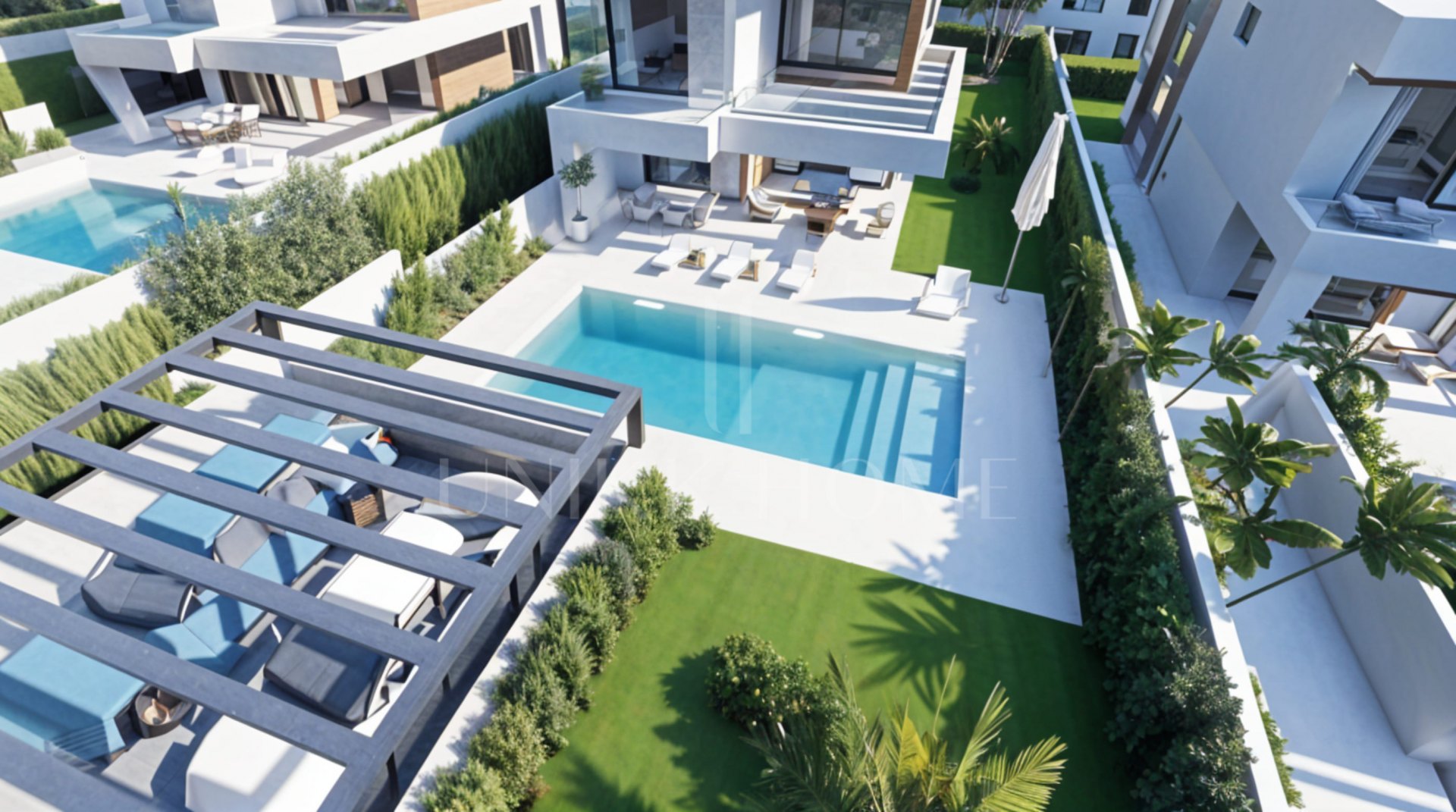 Contemporary Family Villa with Pool in Duquesa