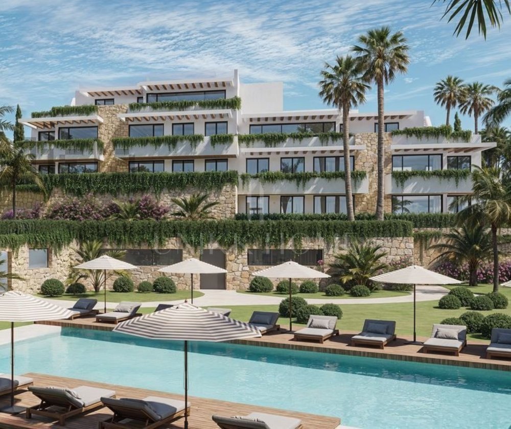 BRAND NEW MIDDLE FLOOR FLAT WITH OPEN VIEWS - ESTEPONA WEST