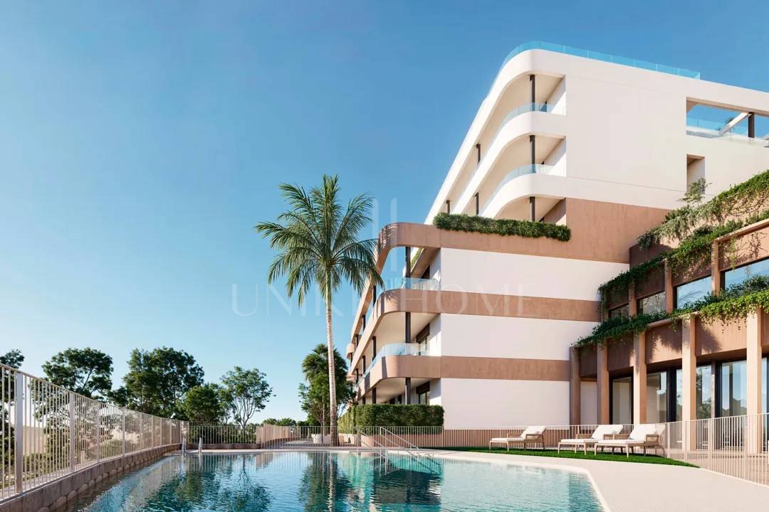 Moderno apartamento en planta intermedia con vistas al golf - Estepona Golf