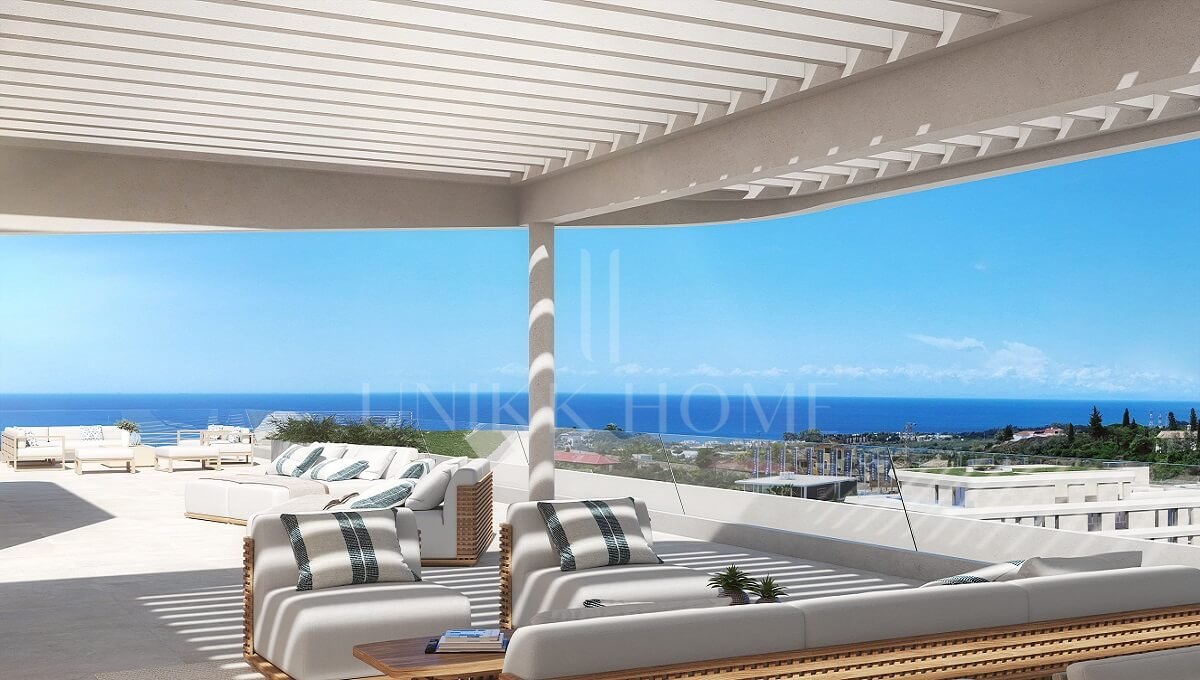 High-floor 2-Bedroom Apartment with Sea Views – New Golden Mile, Estepona