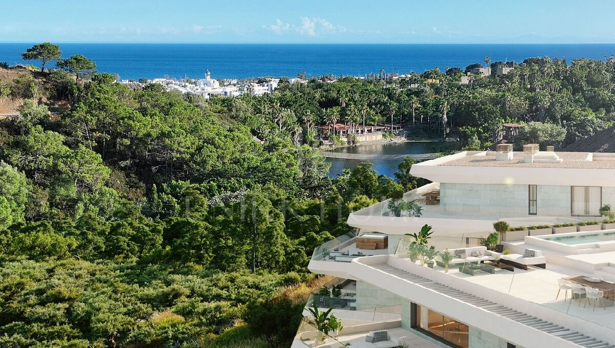 High-floor 2-Bedroom Apartment with Sea Views – New Golden Mile, Estepona