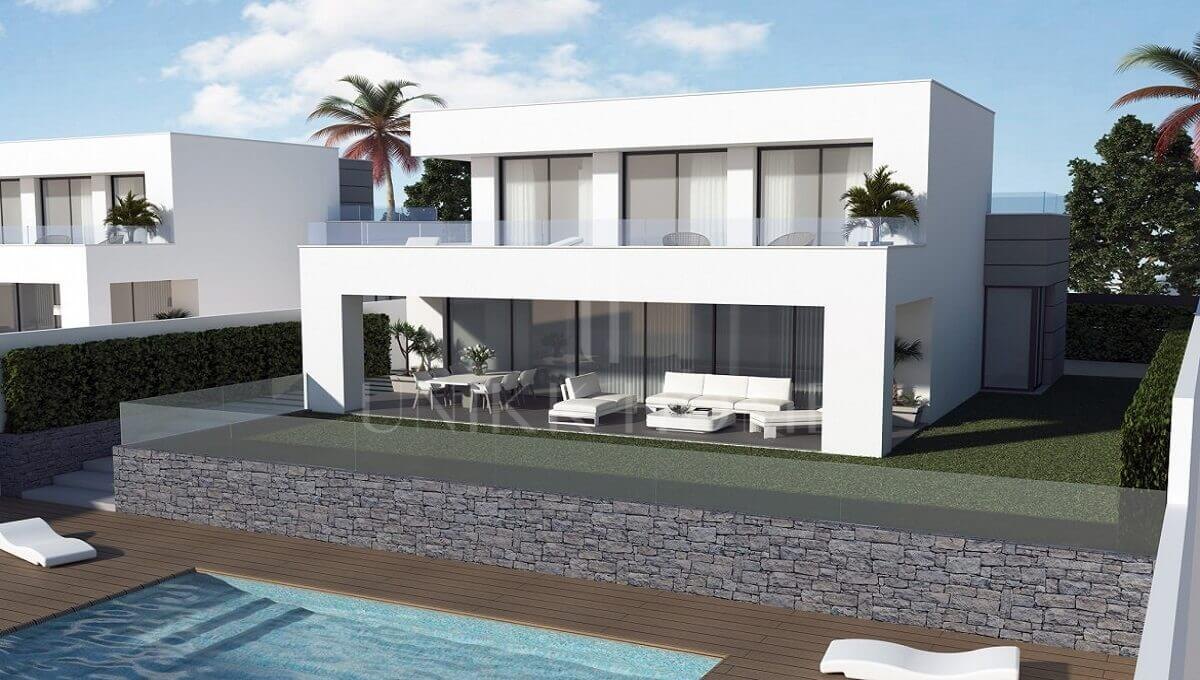 Brand New Villa: 4 Bedrooms, Private Pool and Garden - La Duquesa