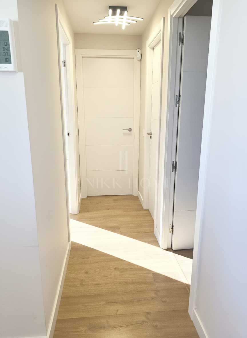 PENTHOUSE WITH SOLARIUM, OPEN VIEWS, AND BONUS ROOM IN THE CENTER OF ESTEPONA