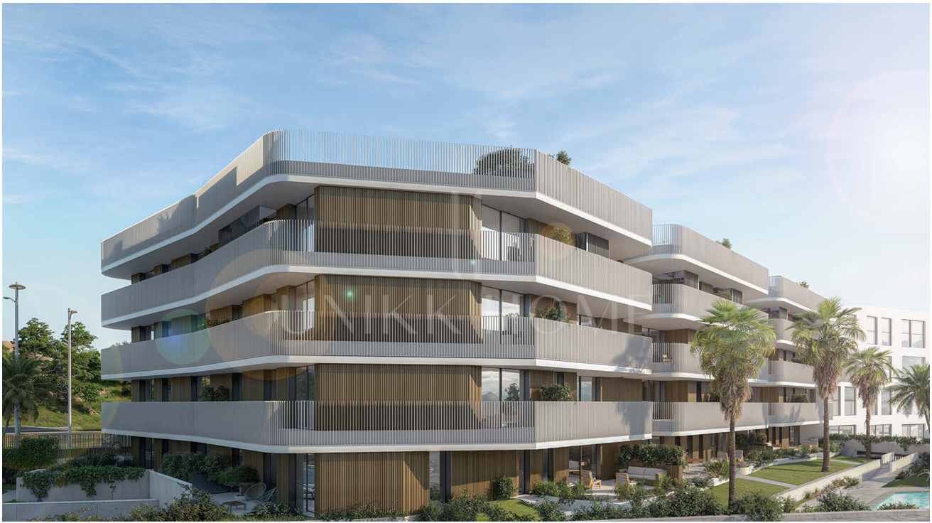 Apartamento a Estrenar con Jardín a Poca Distancia de la Playa – Centro de Estepona