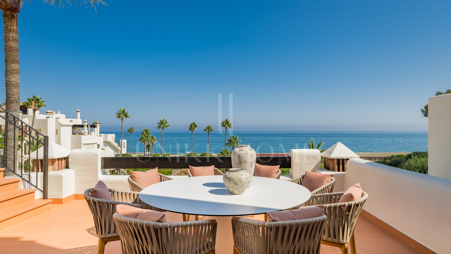 IMPRESIONANTE ÁTICO FRENTE AL MAR CON JACUZZI, SAUNA Y VISTAS AL MAR - BAHÍA EL VELERÍN