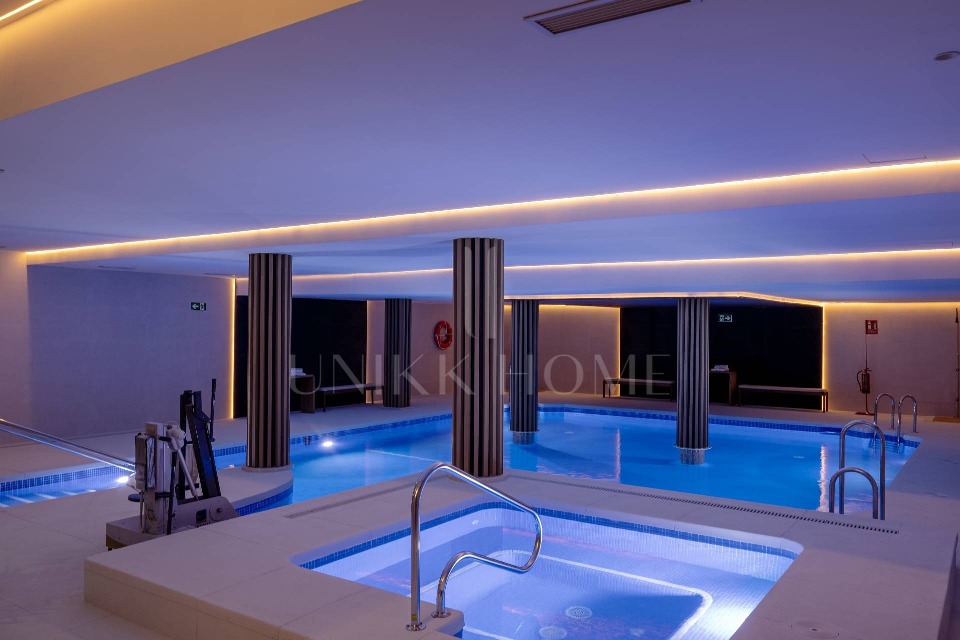 Move-in Ready Frontline Golf Townhouse with Sea Views Solarium - West Estepona