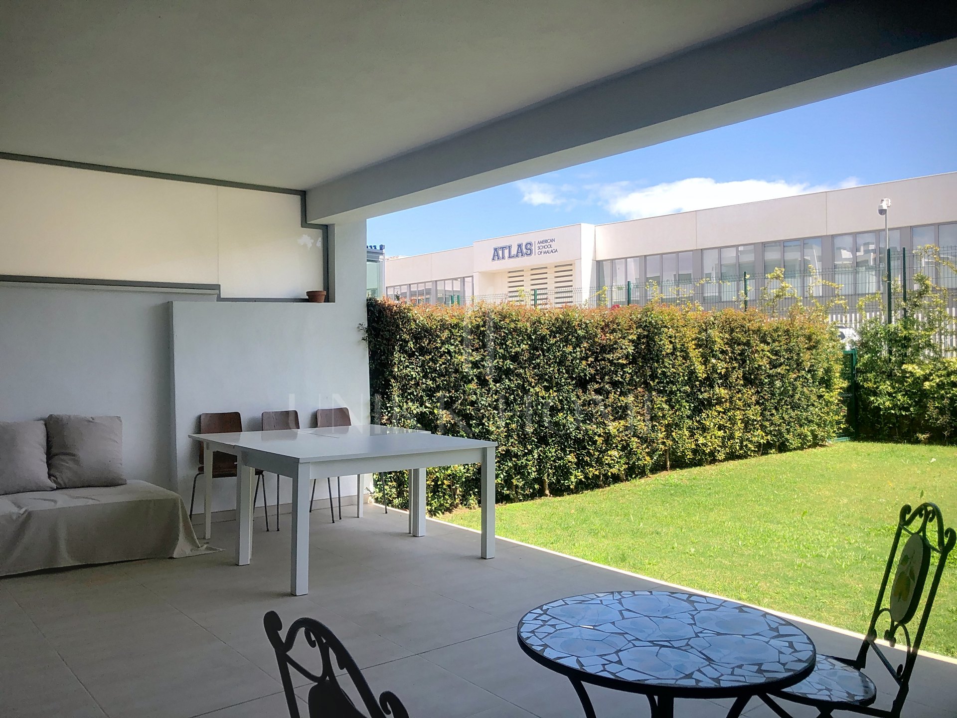APARTAMENTO CON JARDÍN EN COMPLEJO DE INSTALACIONES DE BIENESTAR - VANIAN GARDENS - NUEVA MILLA DE ORO DE ESTEPONA