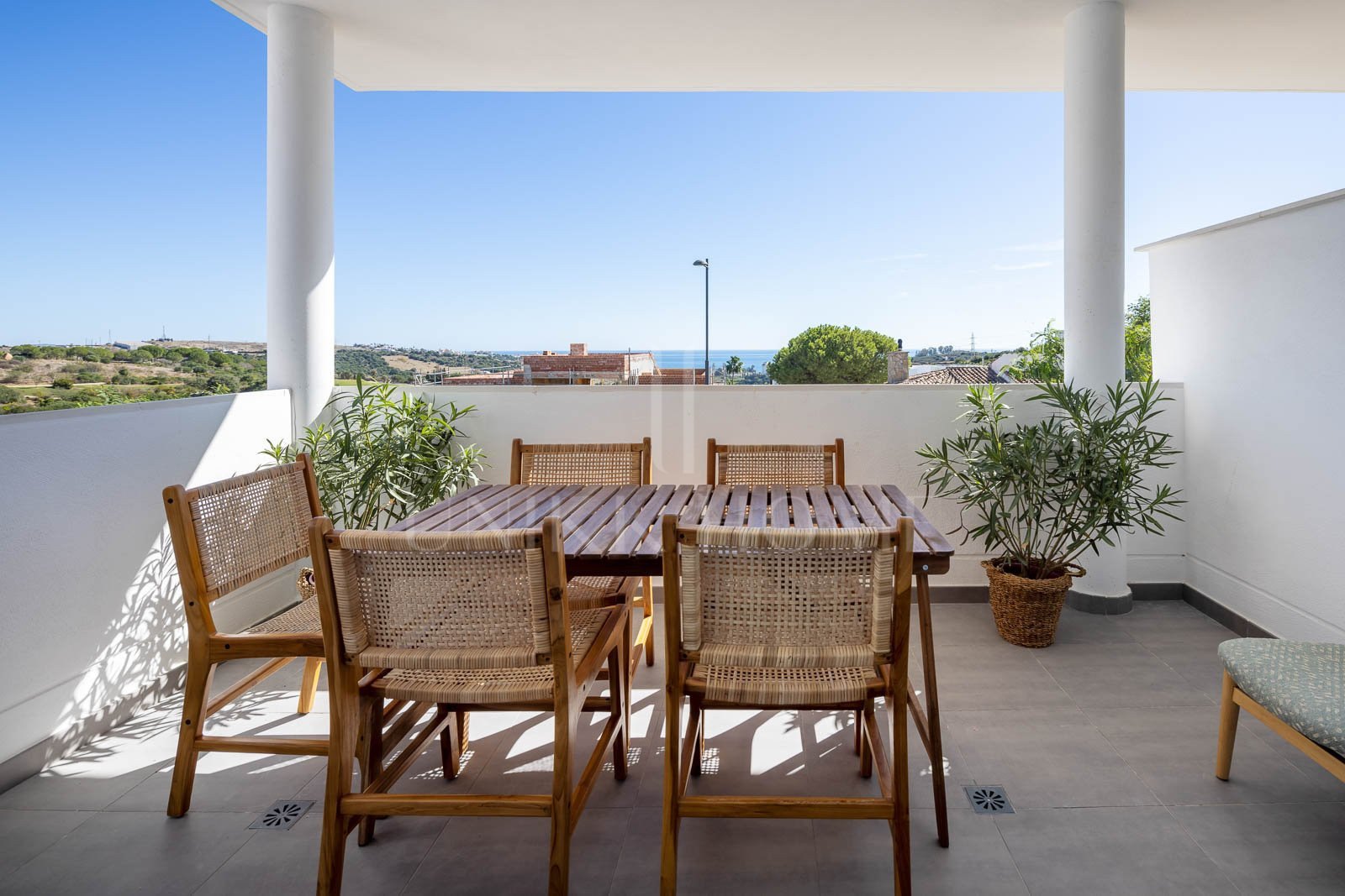 3 BEDROOMS FLAT WITH OPEN VIEWS IN VALLE ROMANO GOLF - ESTEPONA