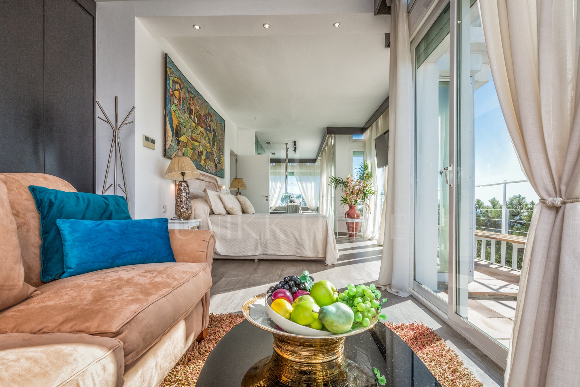 Luxury Villa with Panoramic Sea Views in Altos de Estepona