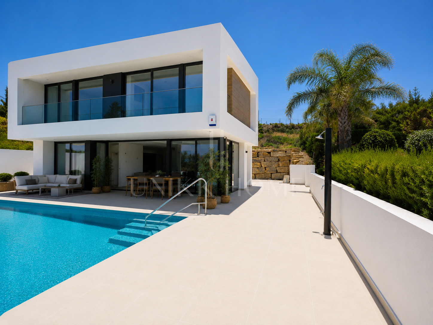 CONTEMPORARY VILLA WITH OPEN SEA VIEWS - VALLE ROMANO GOLF