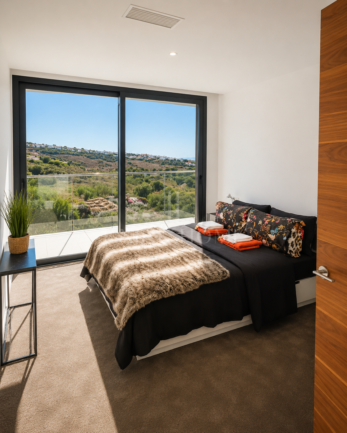 CONTEMPORARY VILLA WITH OPEN SEA VIEWS - VALLE ROMANO GOLF