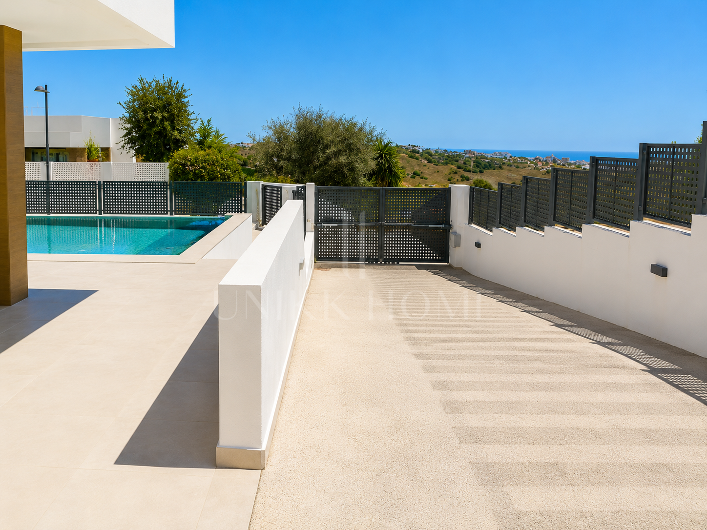 CONTEMPORARY VILLA WITH OPEN SEA VIEWS - VALLE ROMANO GOLF
