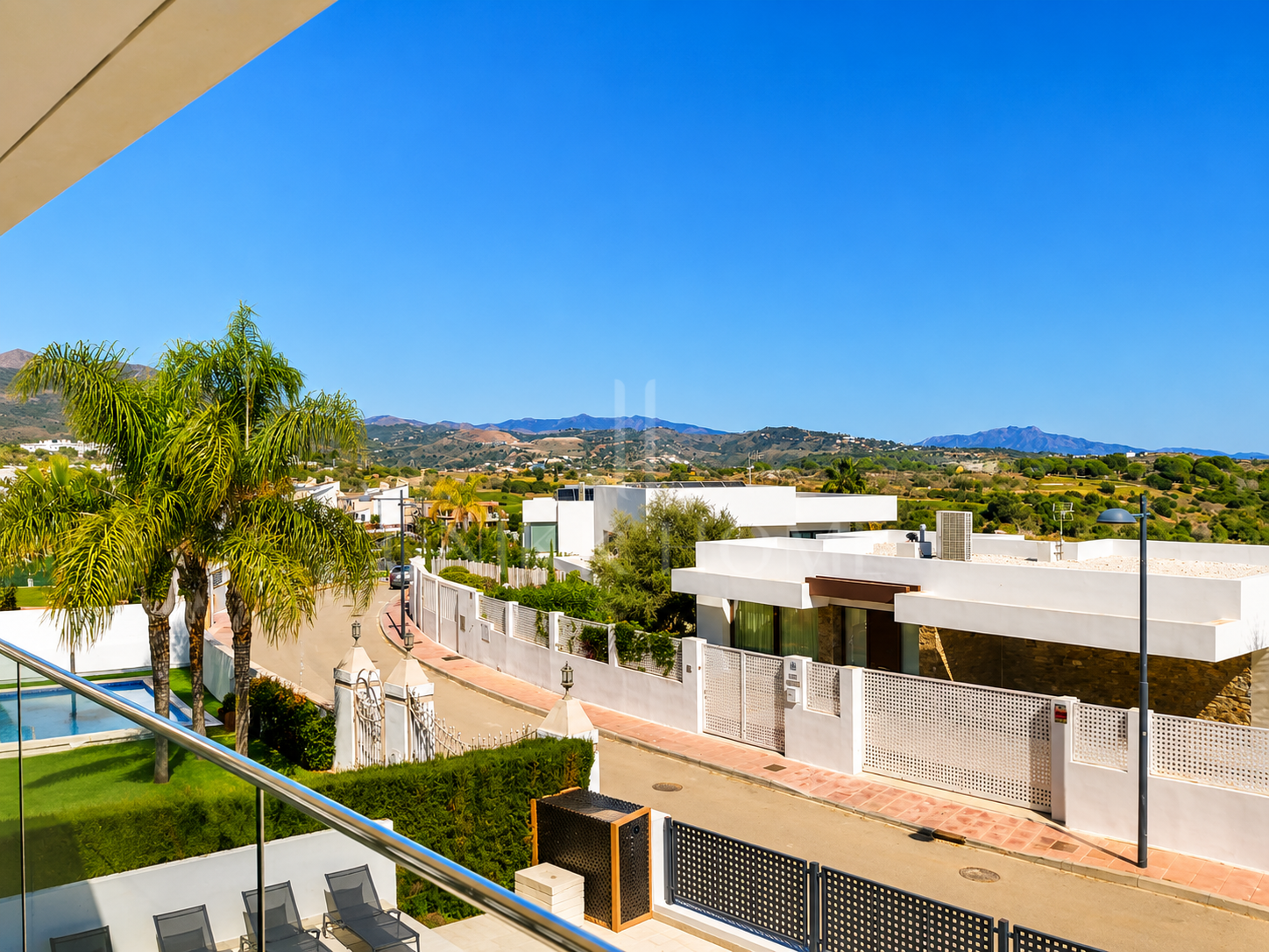 CONTEMPORARY VILLA WITH OPEN SEA VIEWS - VALLE ROMANO GOLF