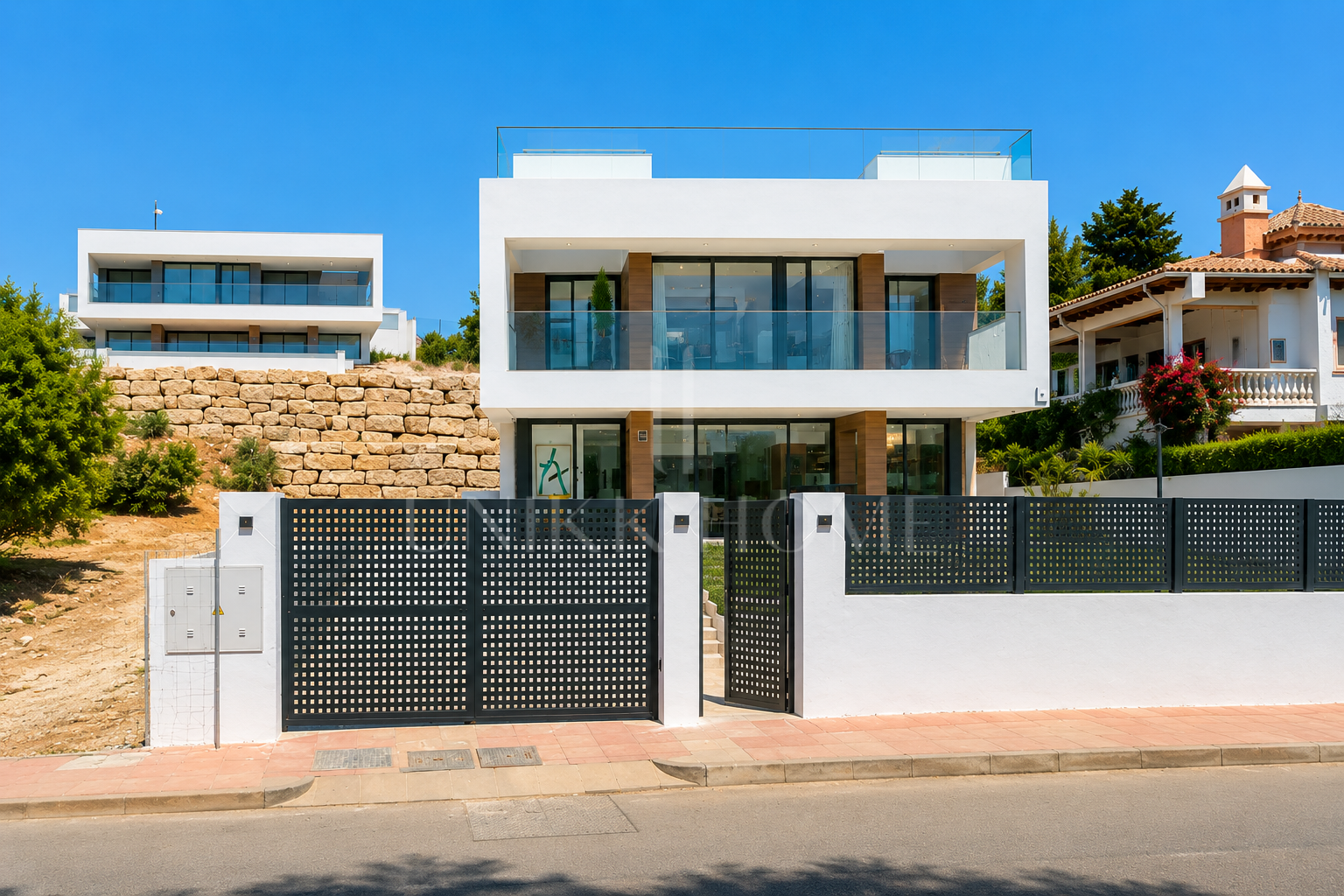 CONTEMPORARY VILLA WITH OPEN SEA VIEWS - VALLE ROMANO GOLF