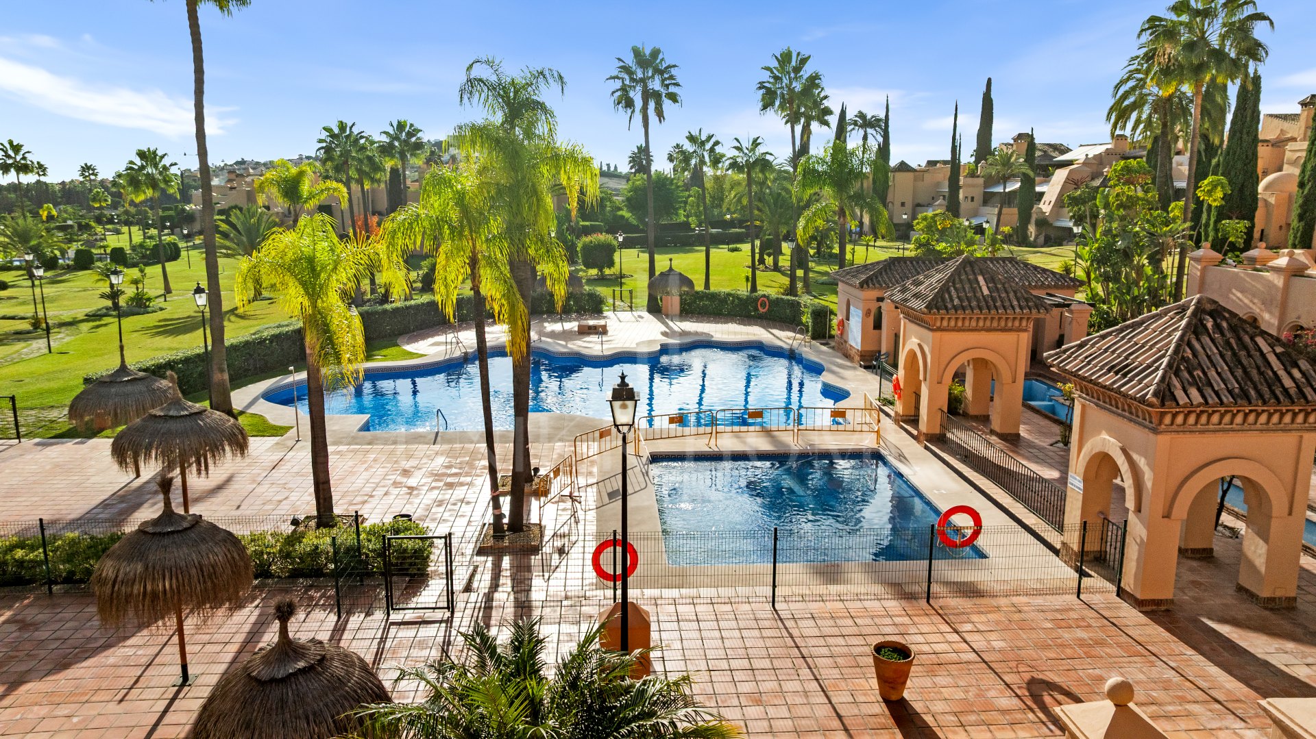 3-Bedroom Duplex Penthouse in Cartuja del Golf – Estepona’s New Golden Mile