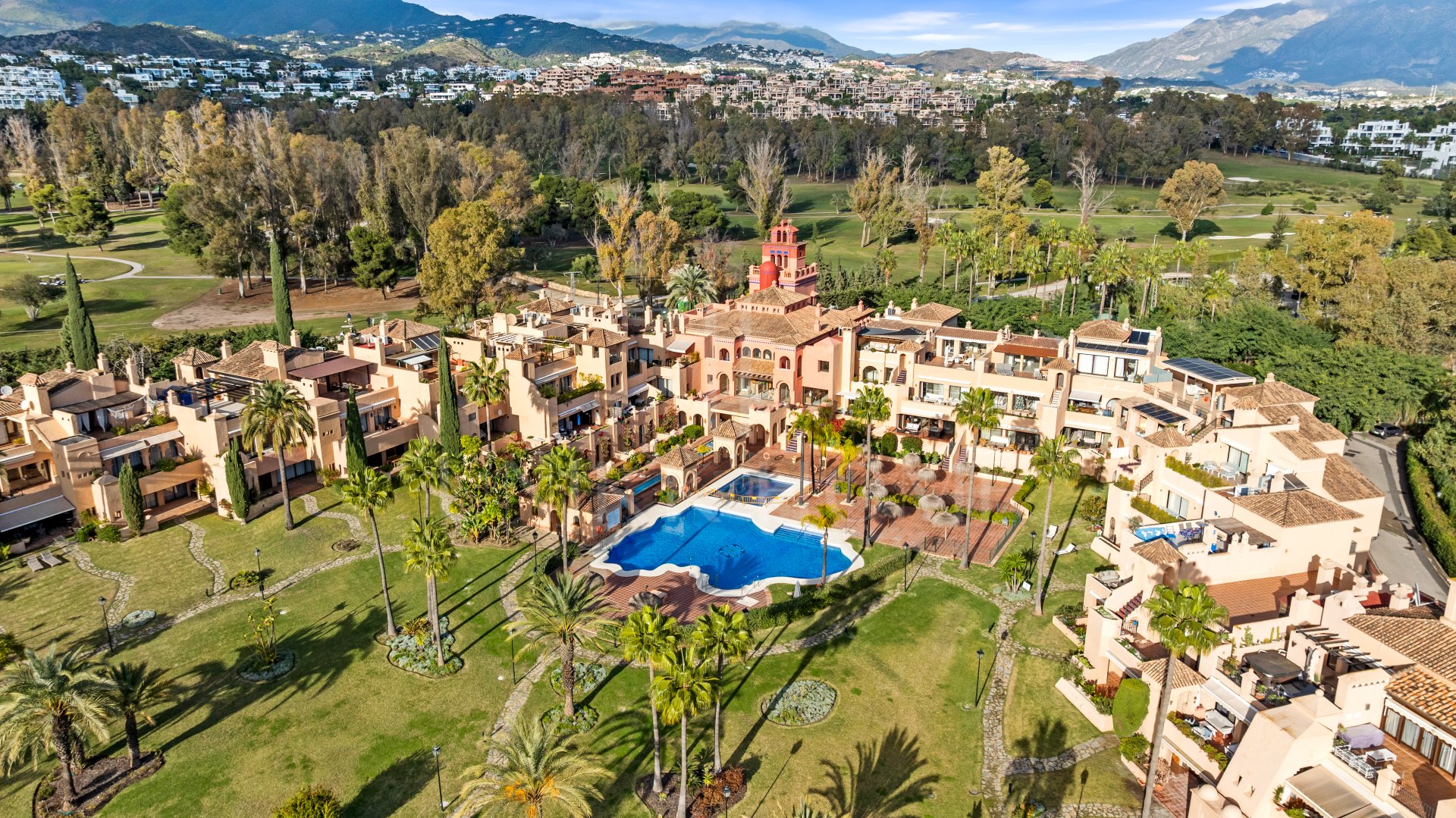 3-Bedroom Duplex Penthouse in Cartuja del Golf – Estepona’s New Golden Mile