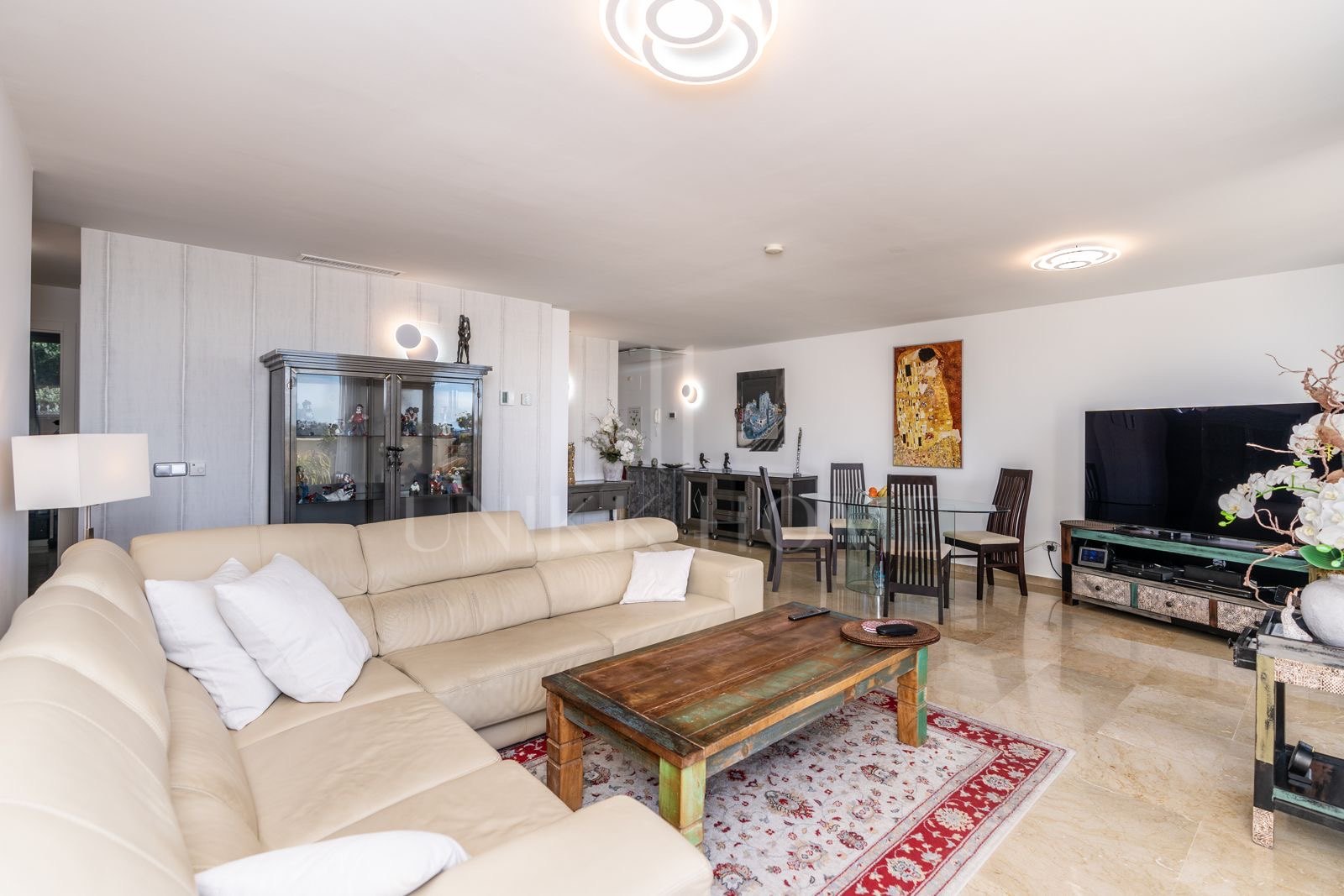 Apartment for sale in Puerto del Almendro, Benahavis