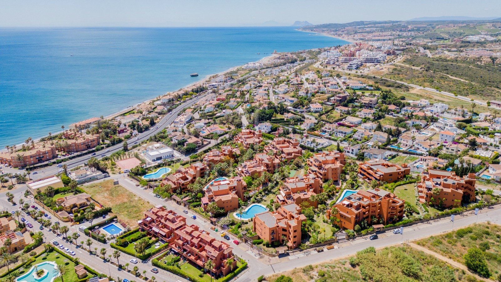Apartamento con vistas al mar cerca de la playa - Estepona Oeste