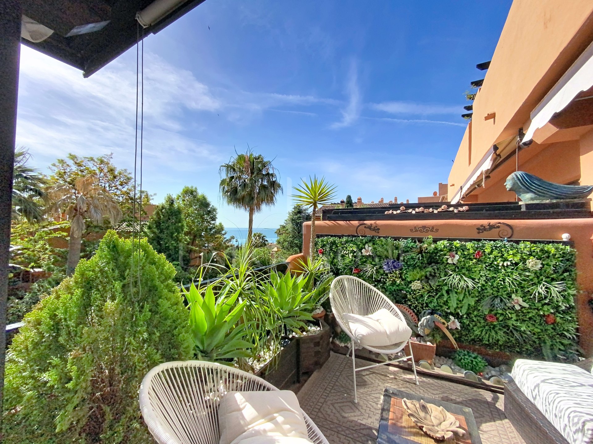 Apartamento con vistas al mar cerca de la playa - Estepona Oeste