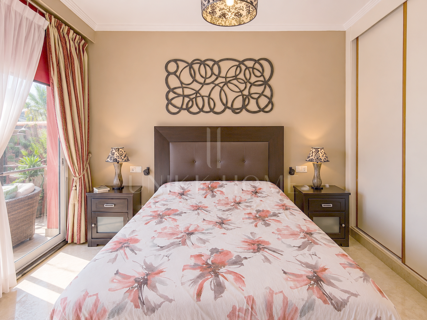 Apartamento con vistas al mar cerca de la playa - Estepona Oeste