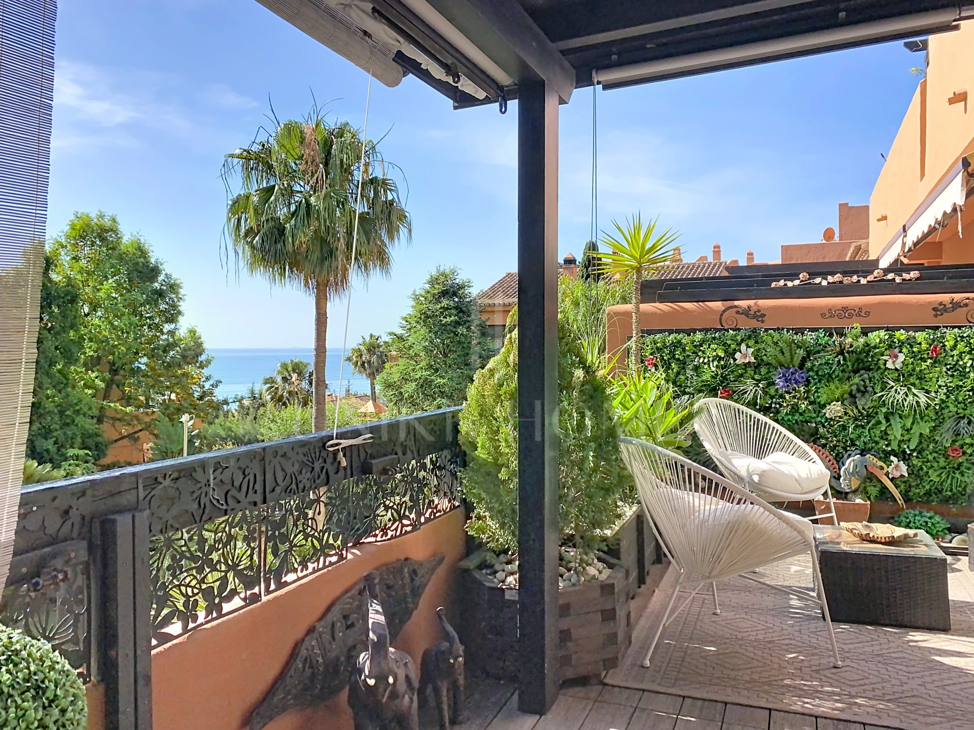 Apartamento con vistas al mar cerca de la playa - Estepona Oeste