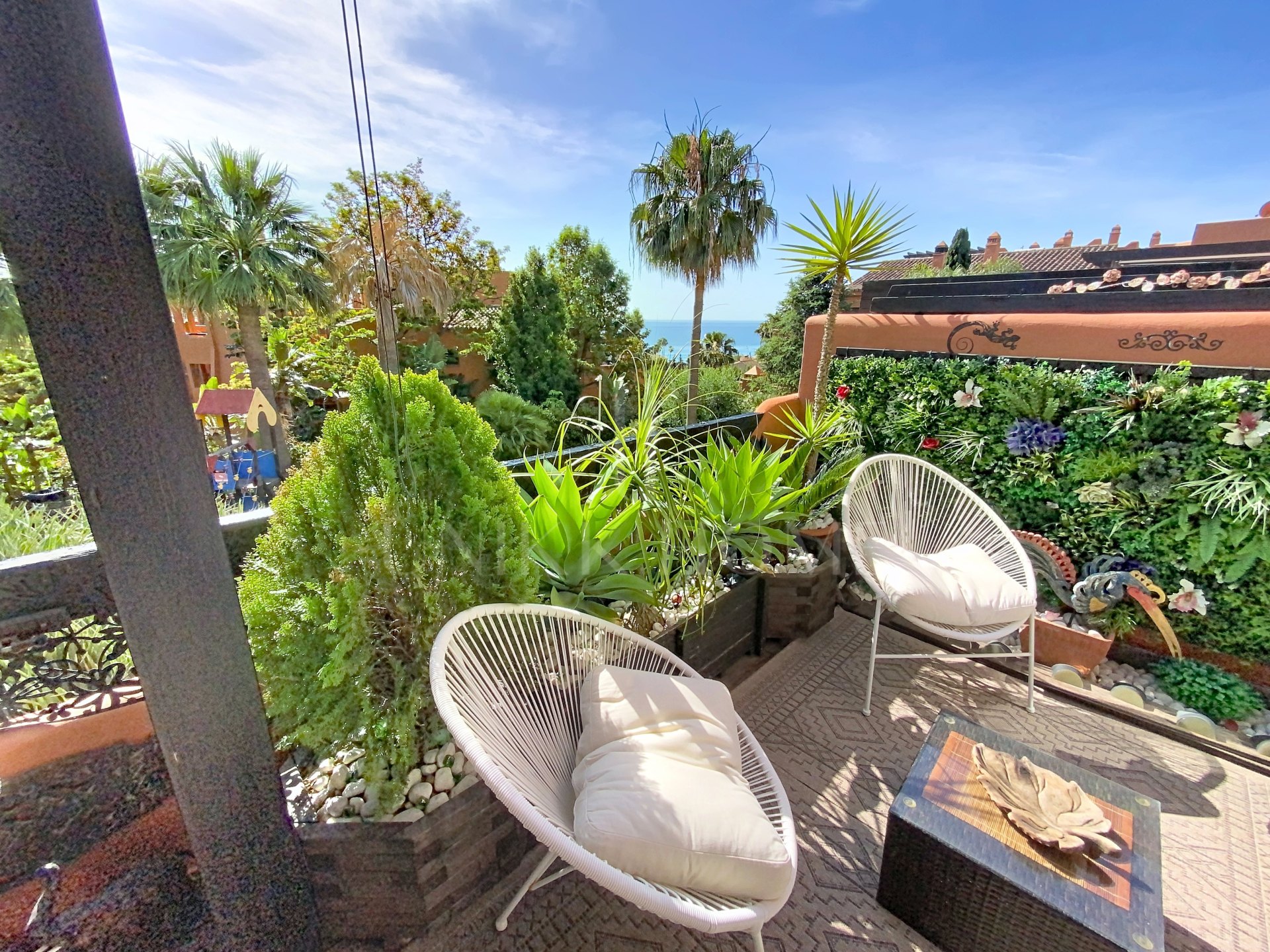 Apartamento con vistas al mar cerca de la playa - Estepona Oeste