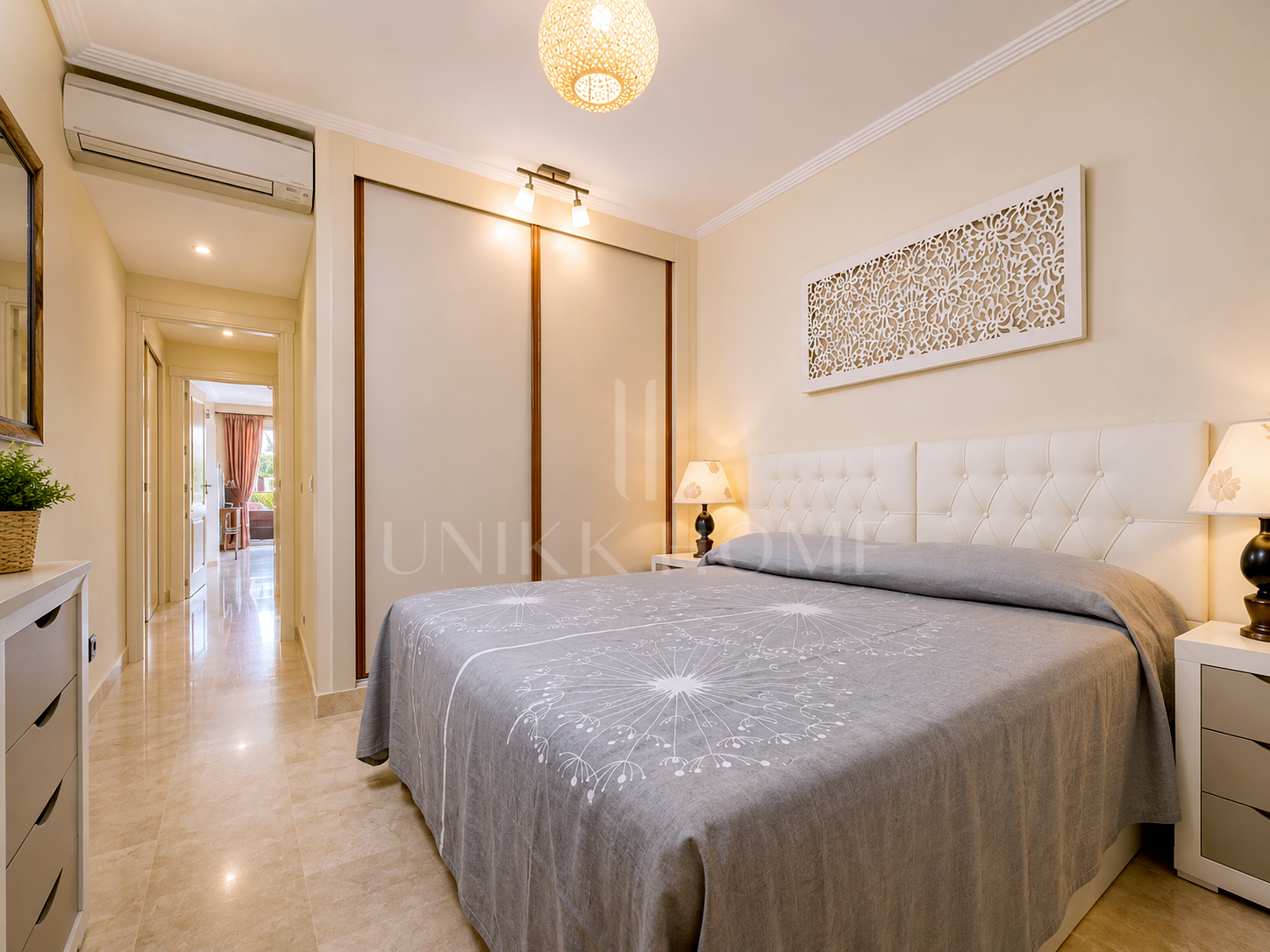 Apartamento con vistas al mar cerca de la playa - Estepona Oeste