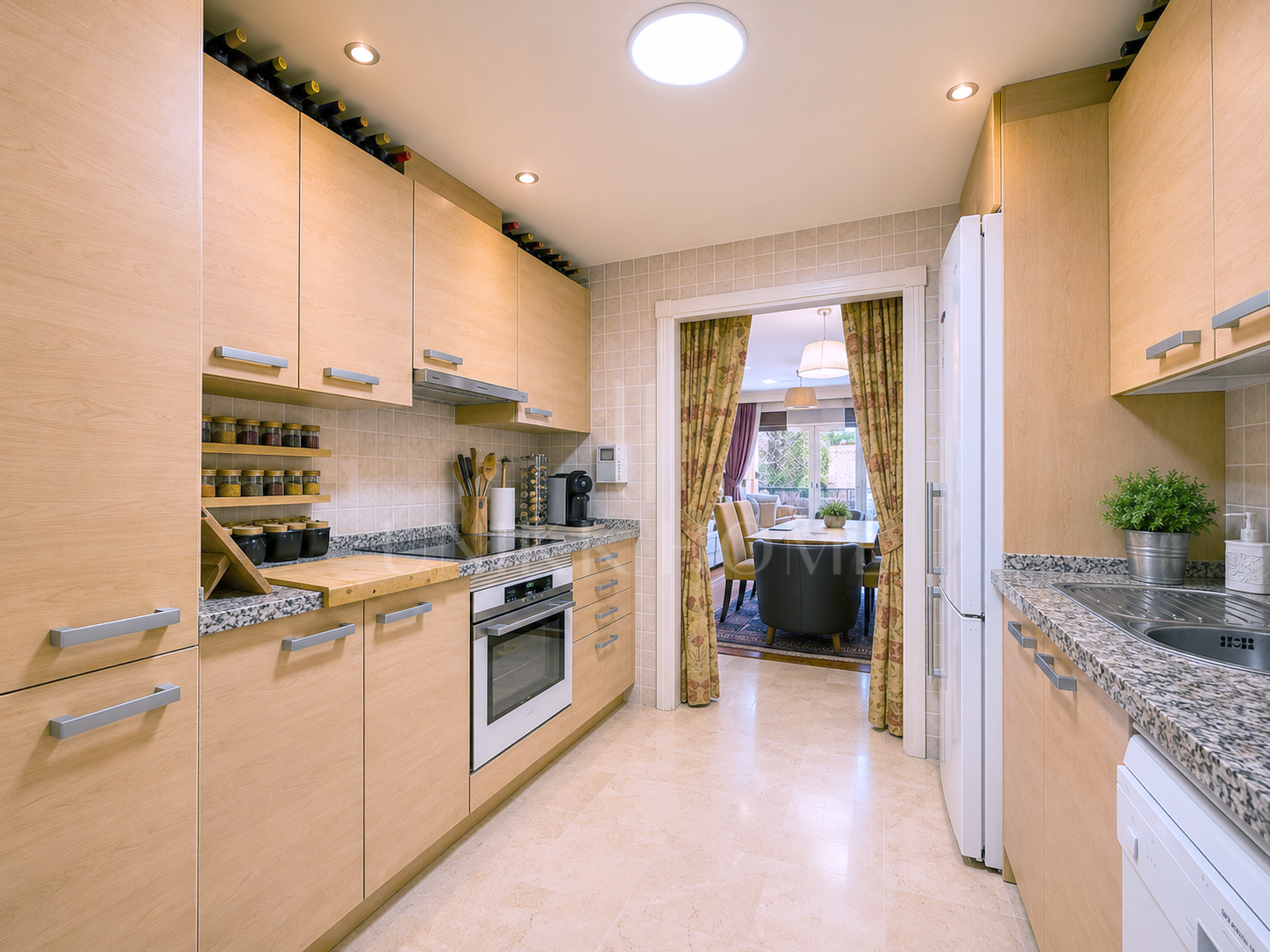 Apartamento con vistas al mar cerca de la playa - Estepona Oeste