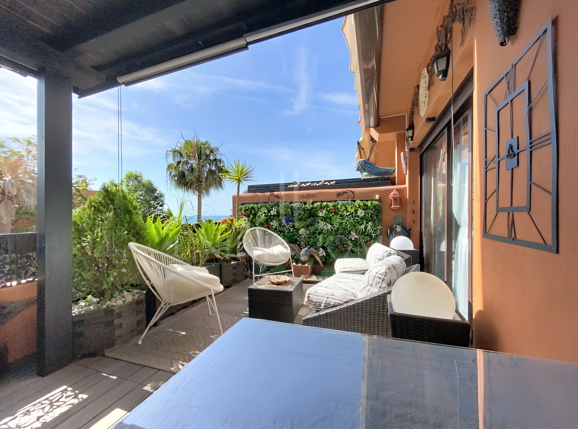 Apartamento con vistas al mar cerca de la playa - Estepona Oeste