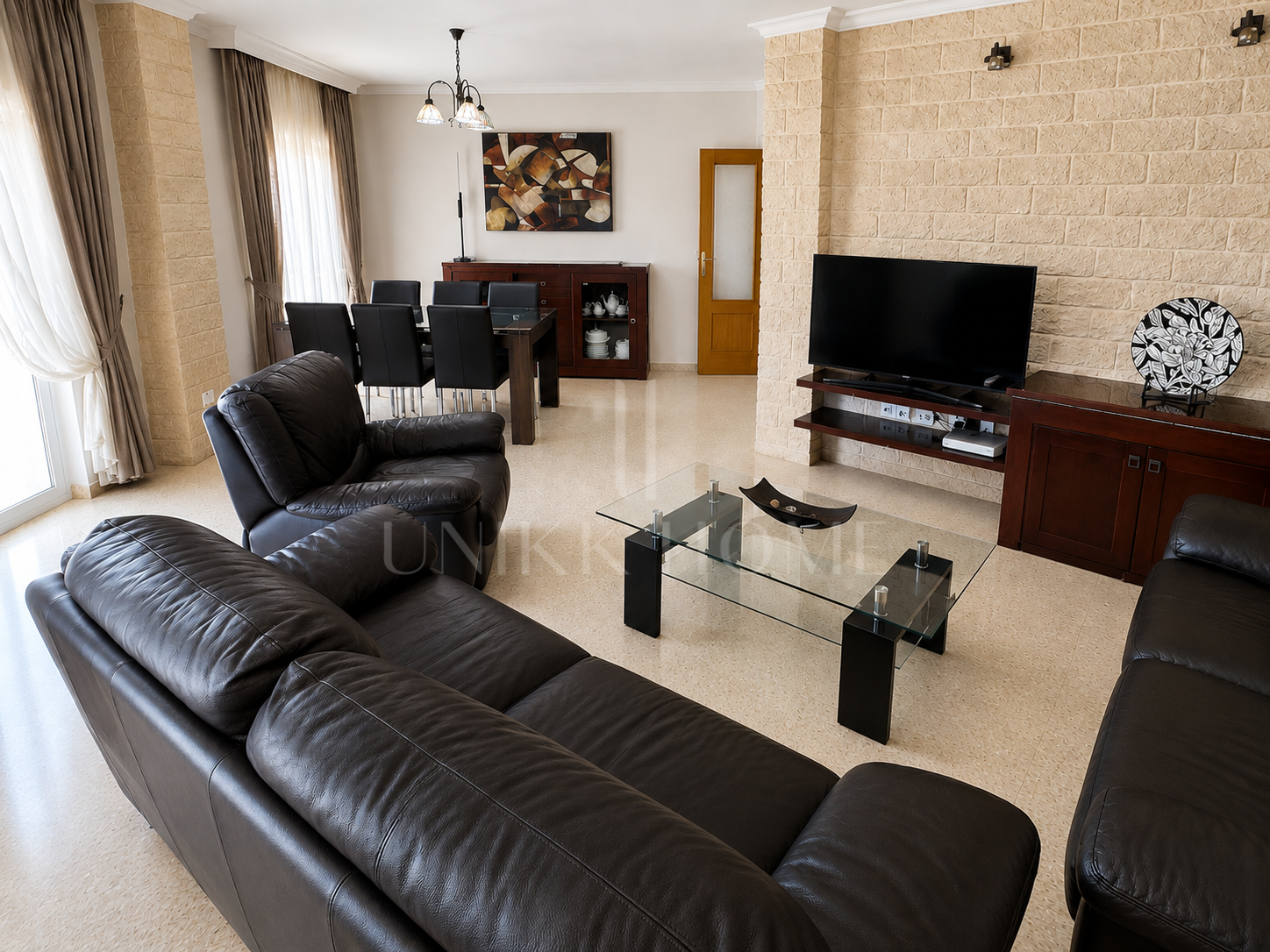 Exclusive penthouse in one of the most sought-after areas of Estepona