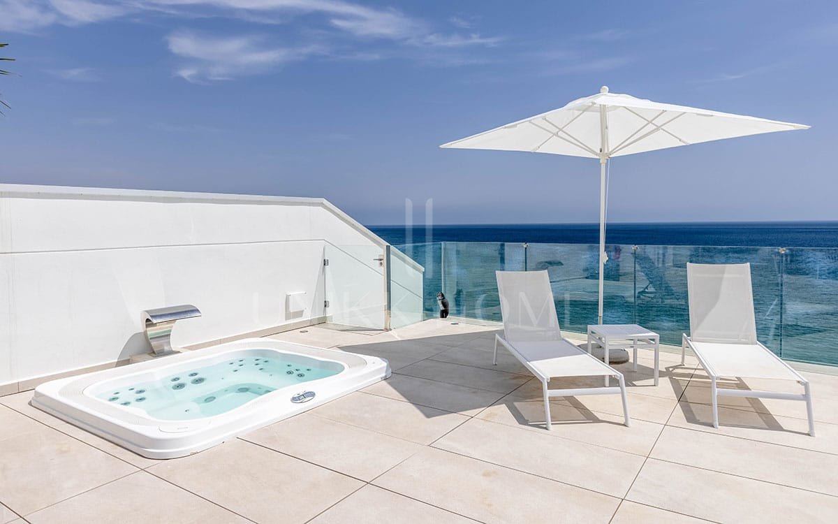 Apartment in Darya - Modern Development Fronline Sea on the Beach Promenade of Estepona Center