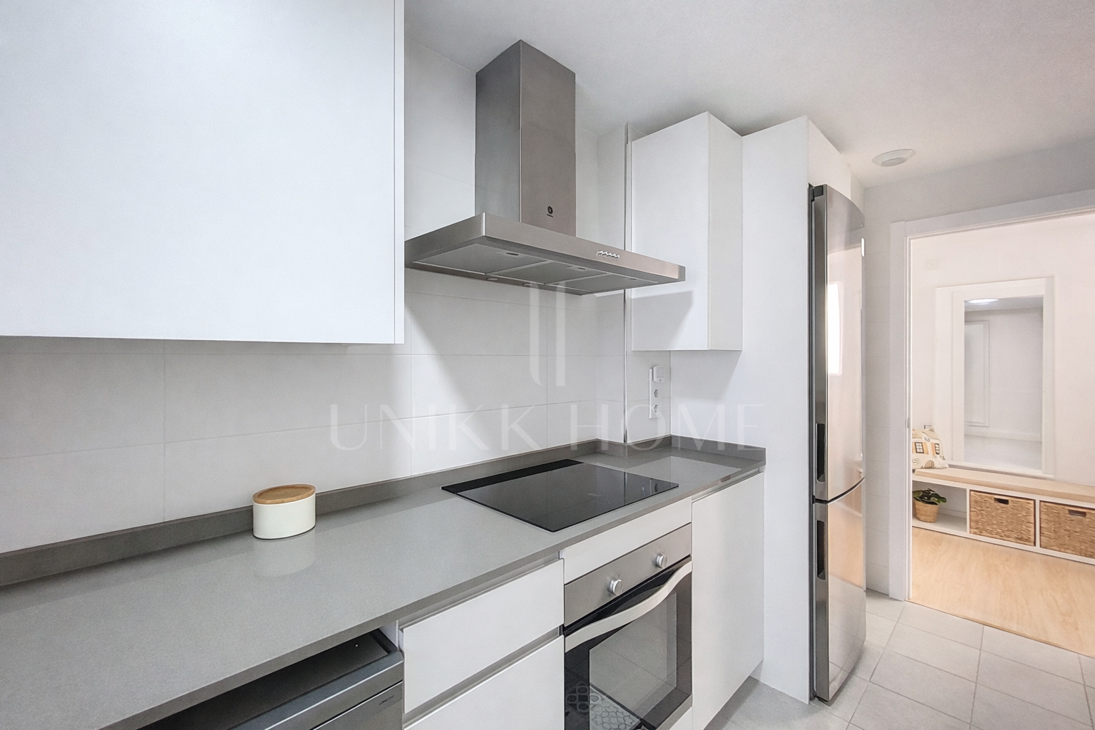 Modern 3-Bedroom Penthouse with Solarium in the Heart of Estepona