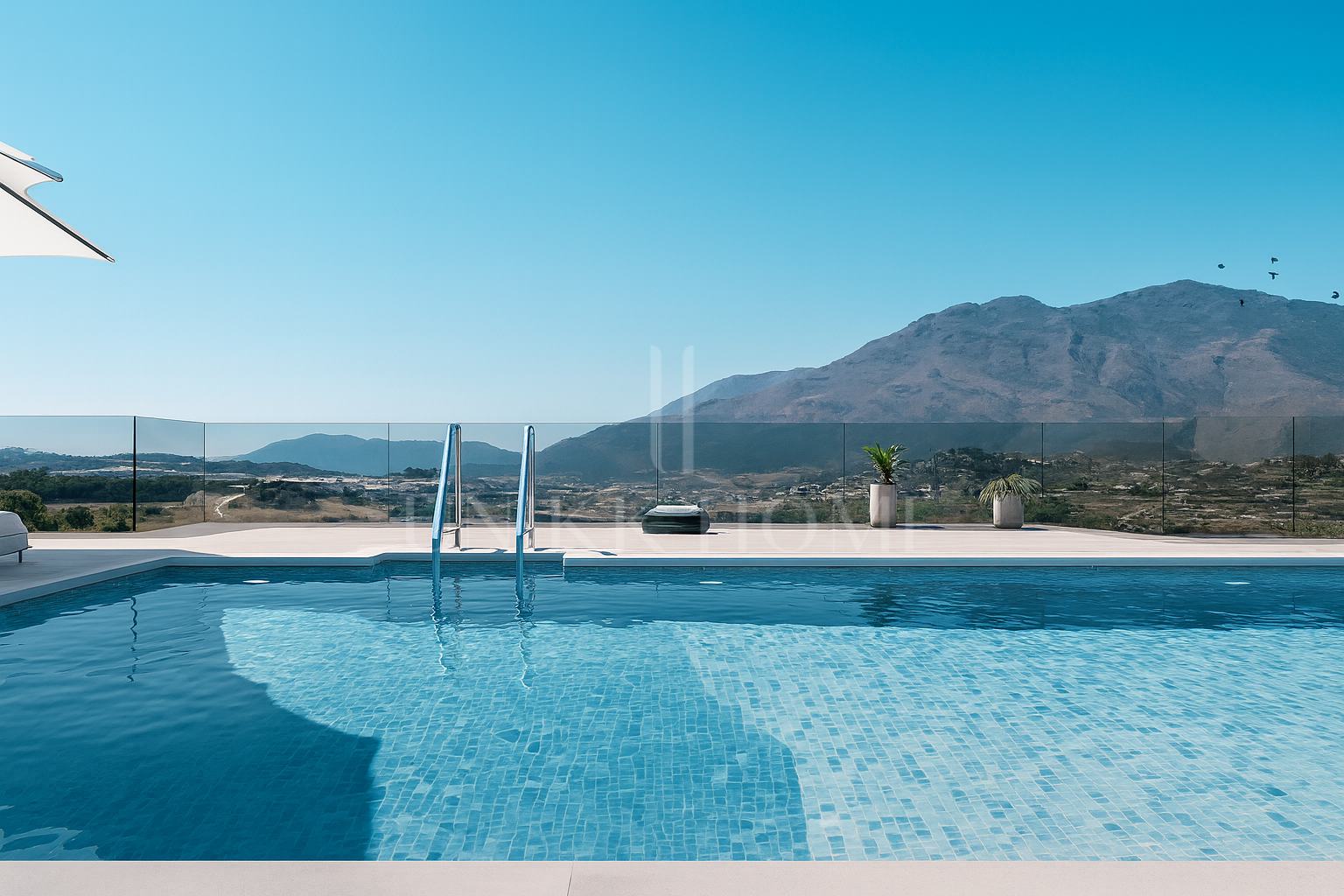 Modern 3-Bedroom Penthouse with Solarium in the Heart of Estepona