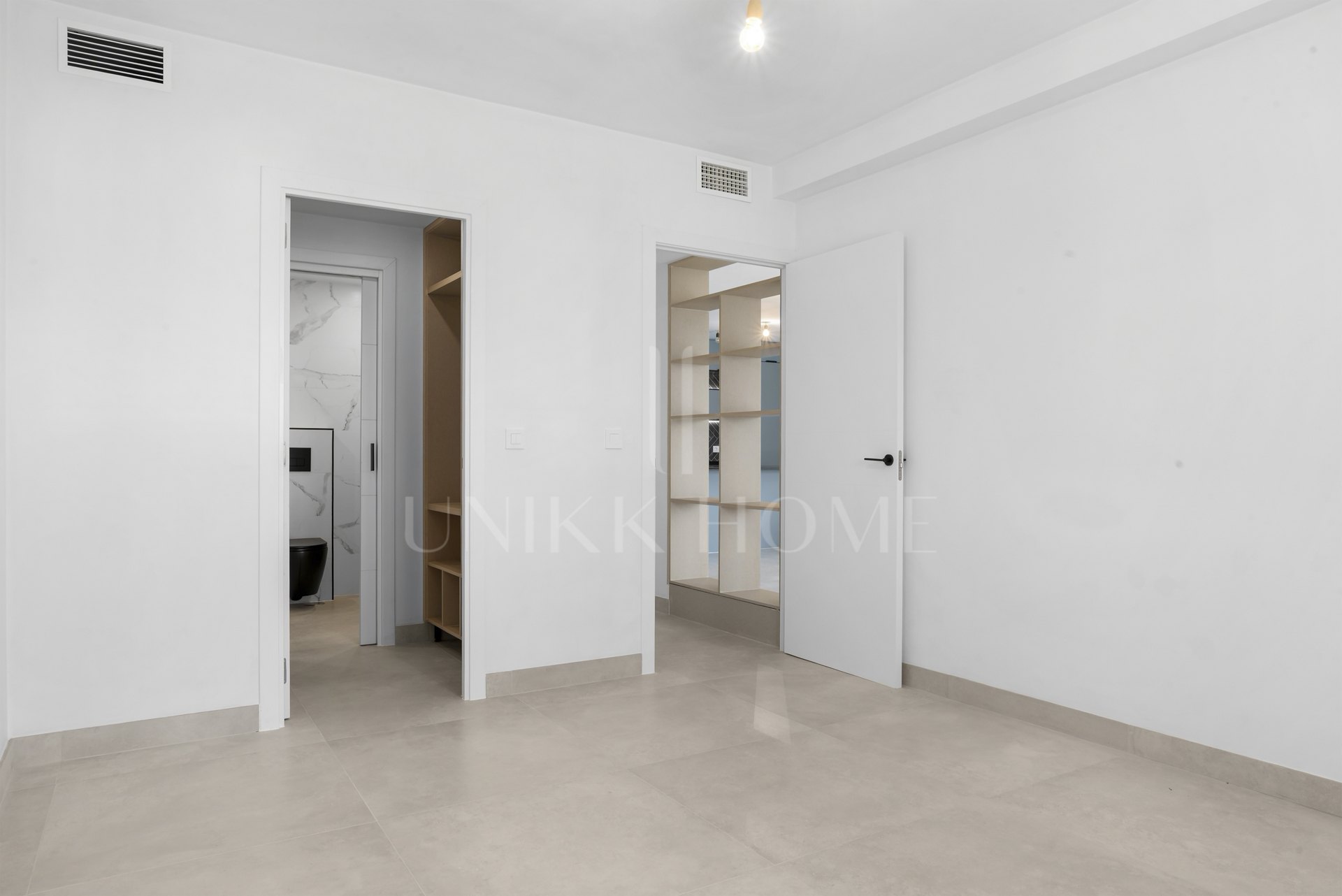Refurbished Garden Apartment Just Steps from Puerto Banús