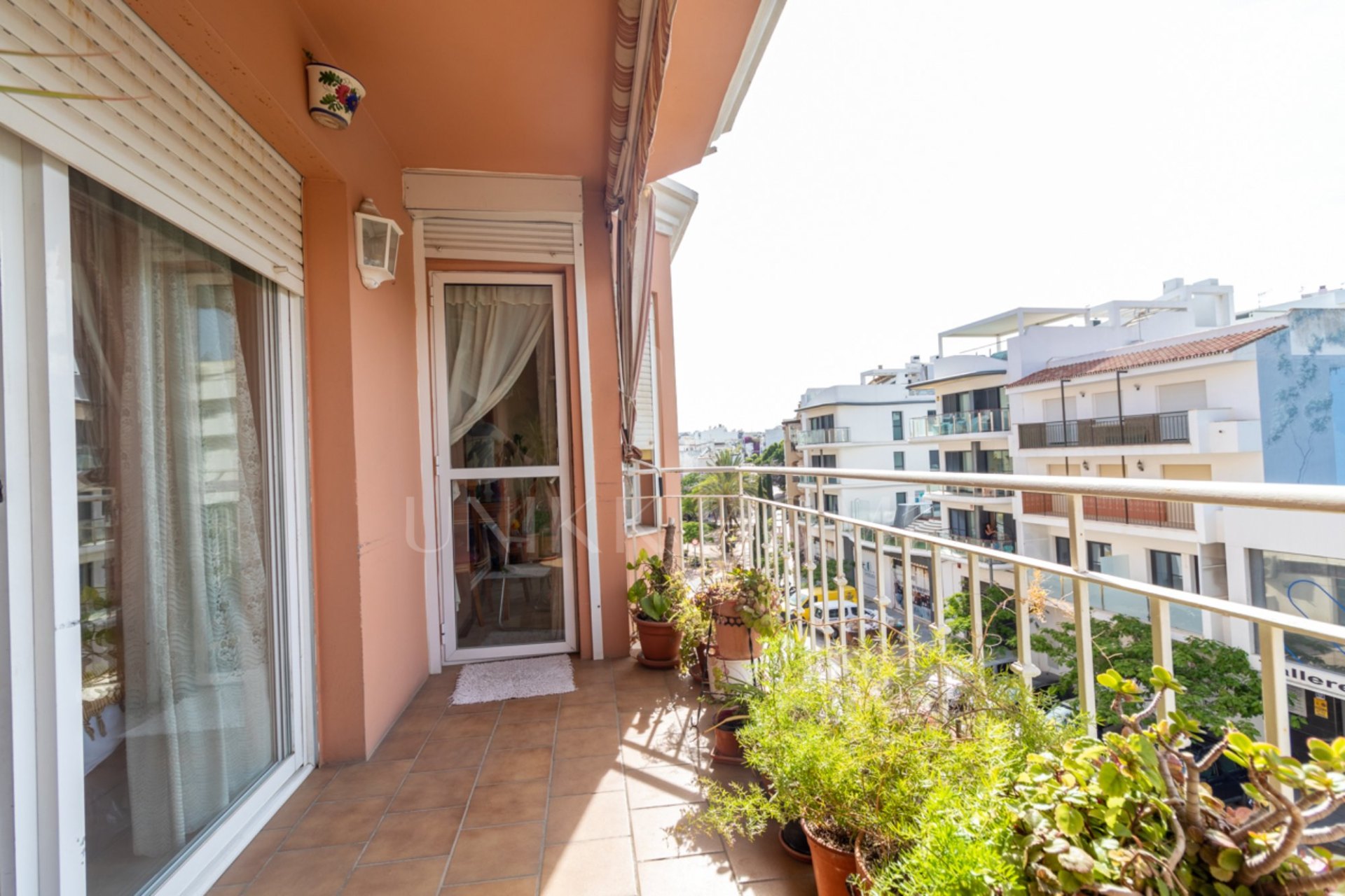 Amplia Vivienda a un paso de la Playa y el Paseo Marítimo - Centro de Estepona