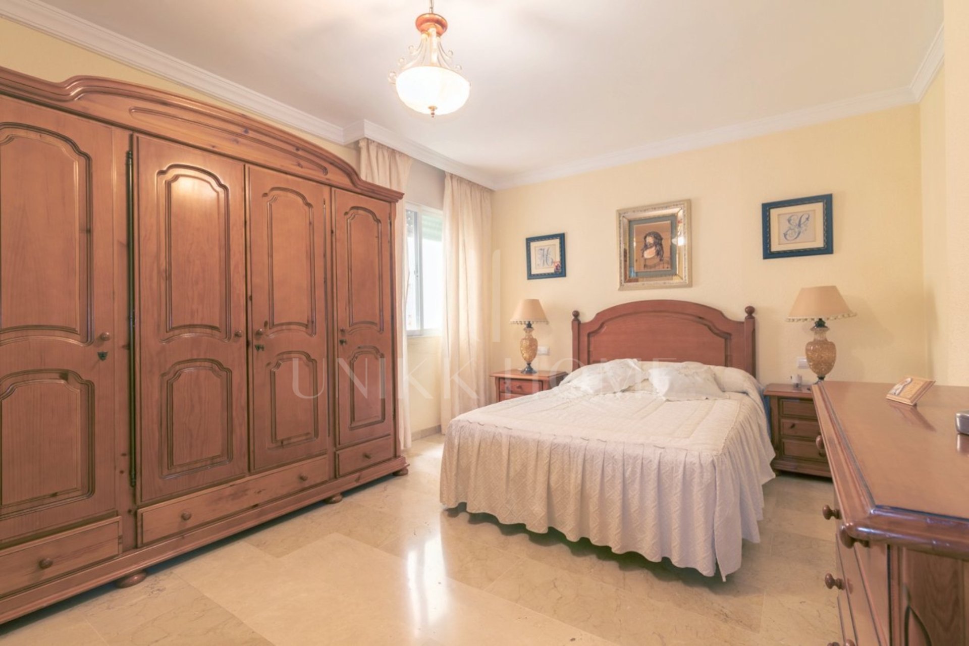 Amplia Vivienda a un paso de la Playa y el Paseo Marítimo - Centro de Estepona