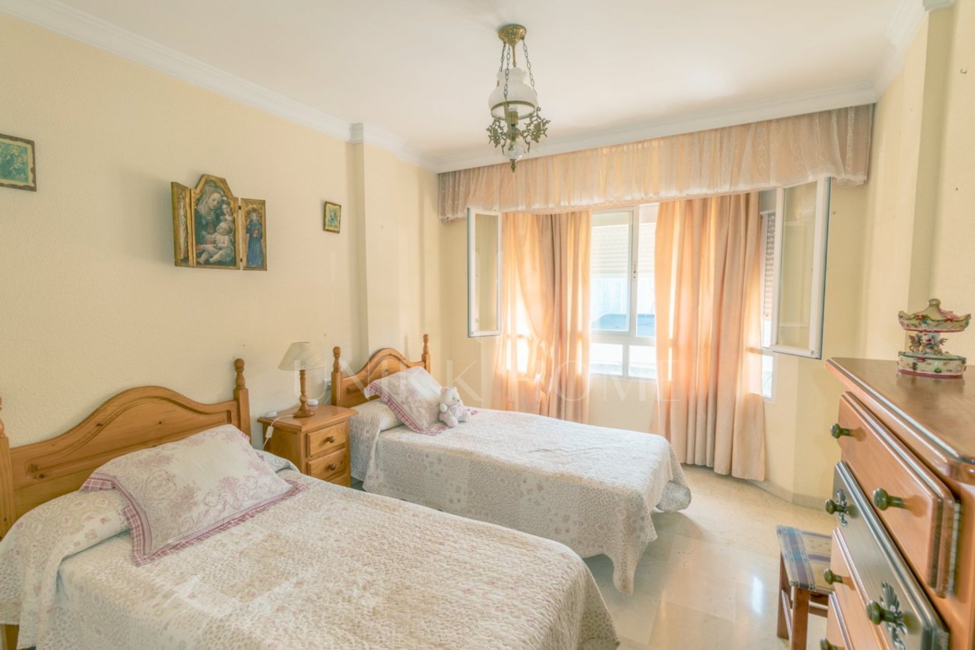 Amplia Vivienda a un paso de la Playa y el Paseo Marítimo - Centro de Estepona