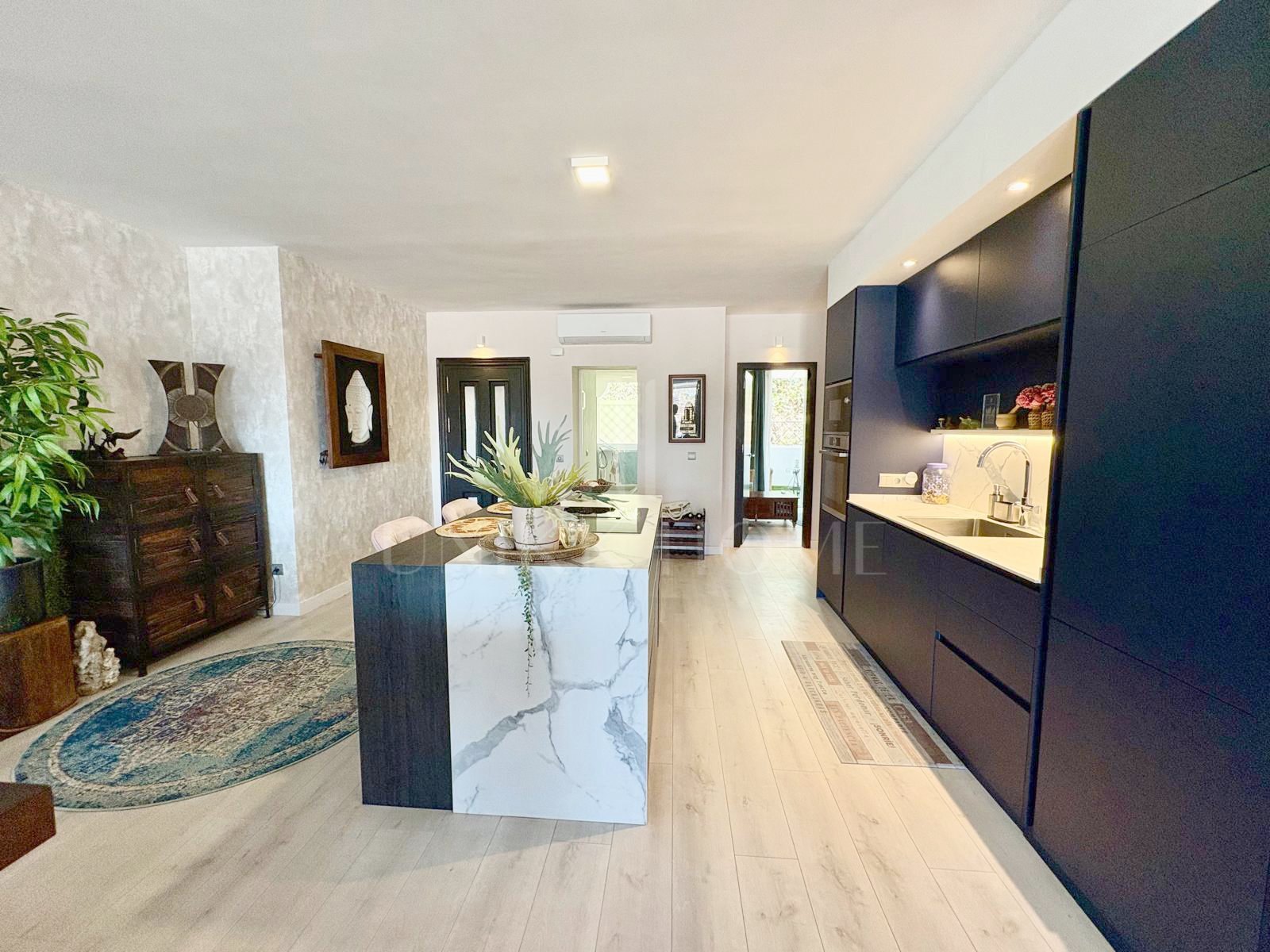 Renovated Apartment with Large Terrace in La Quinta - Benahavis