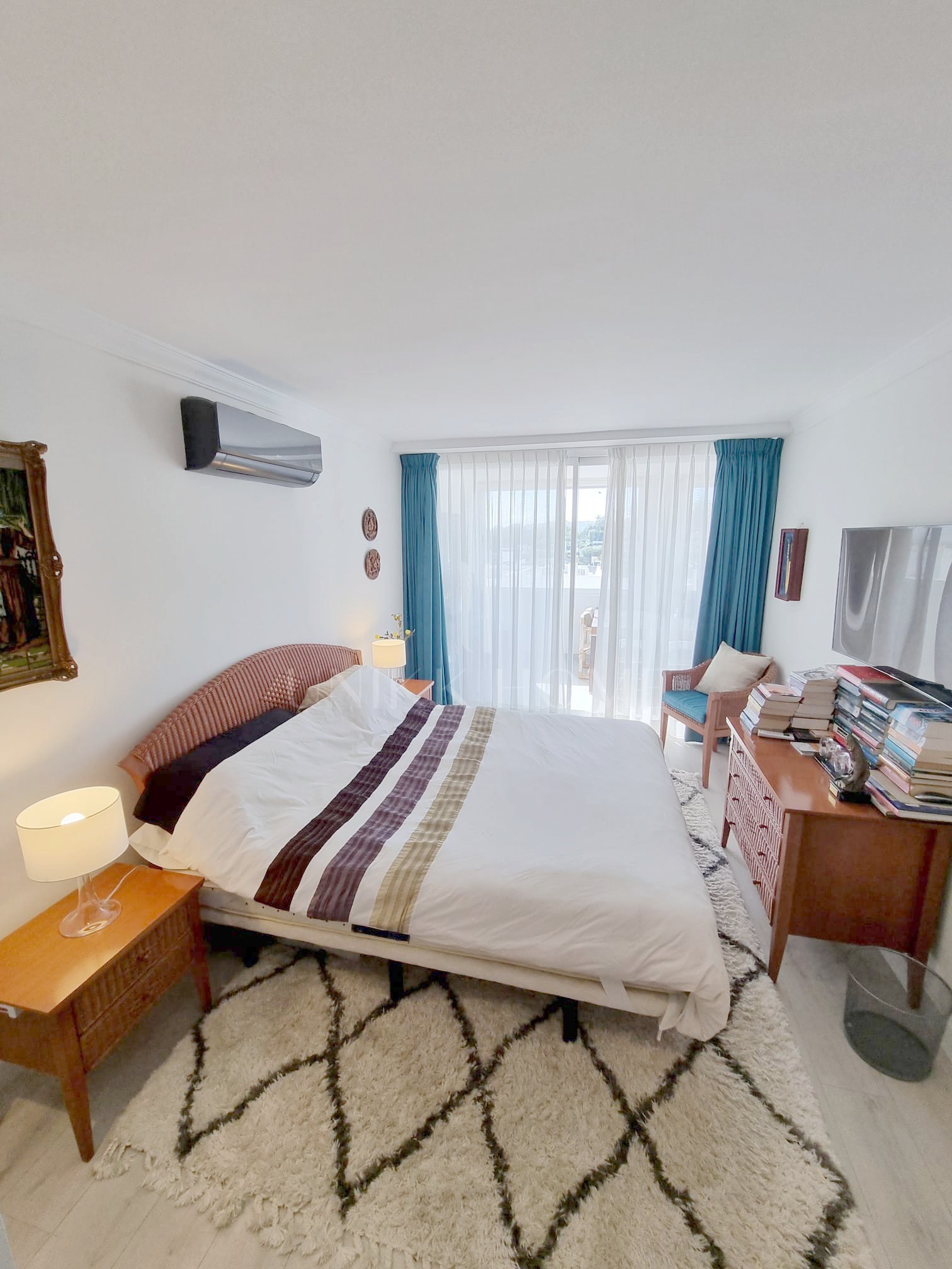 Renovated Apartment with Large Terrace in La Quinta - Benahavis