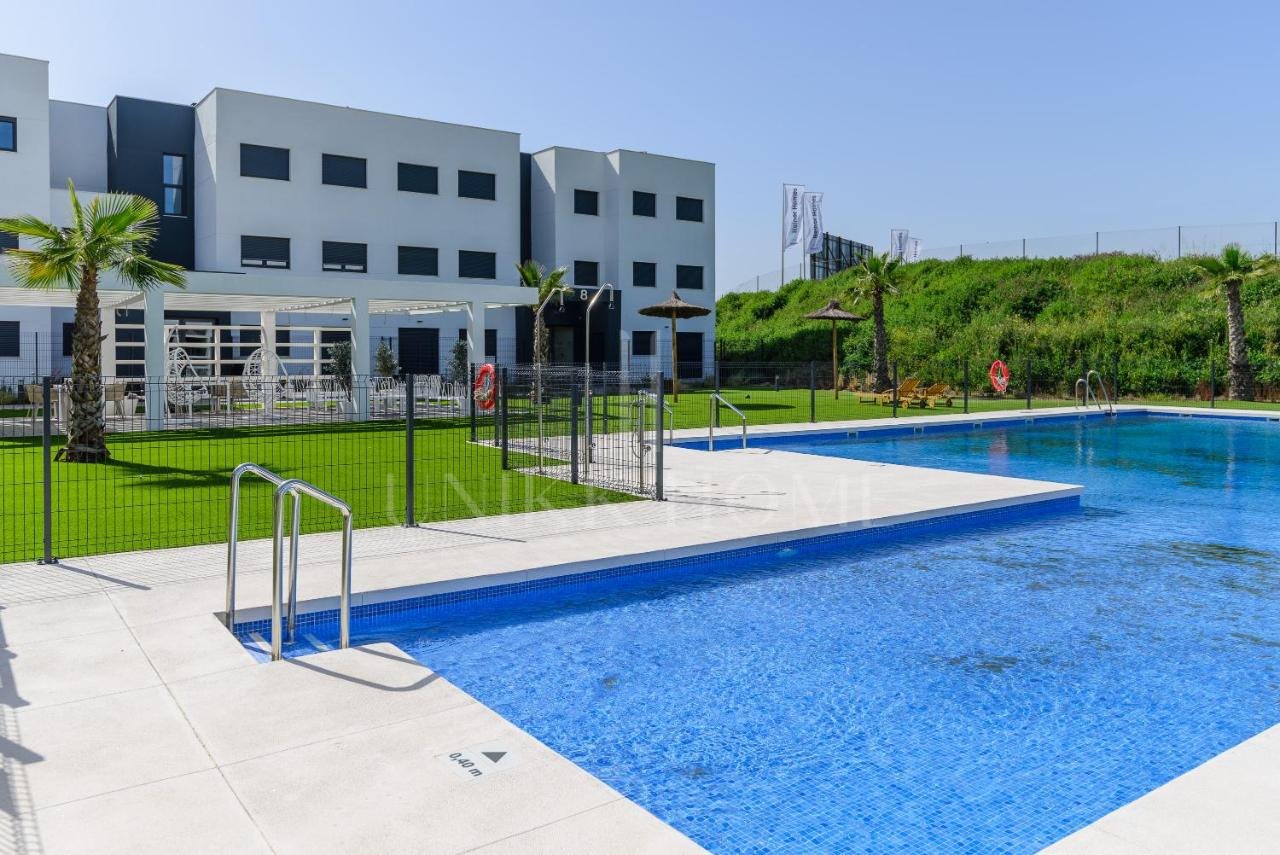 Turn Key Apartment in Modern Complex Close to the Beach - Estepona West
