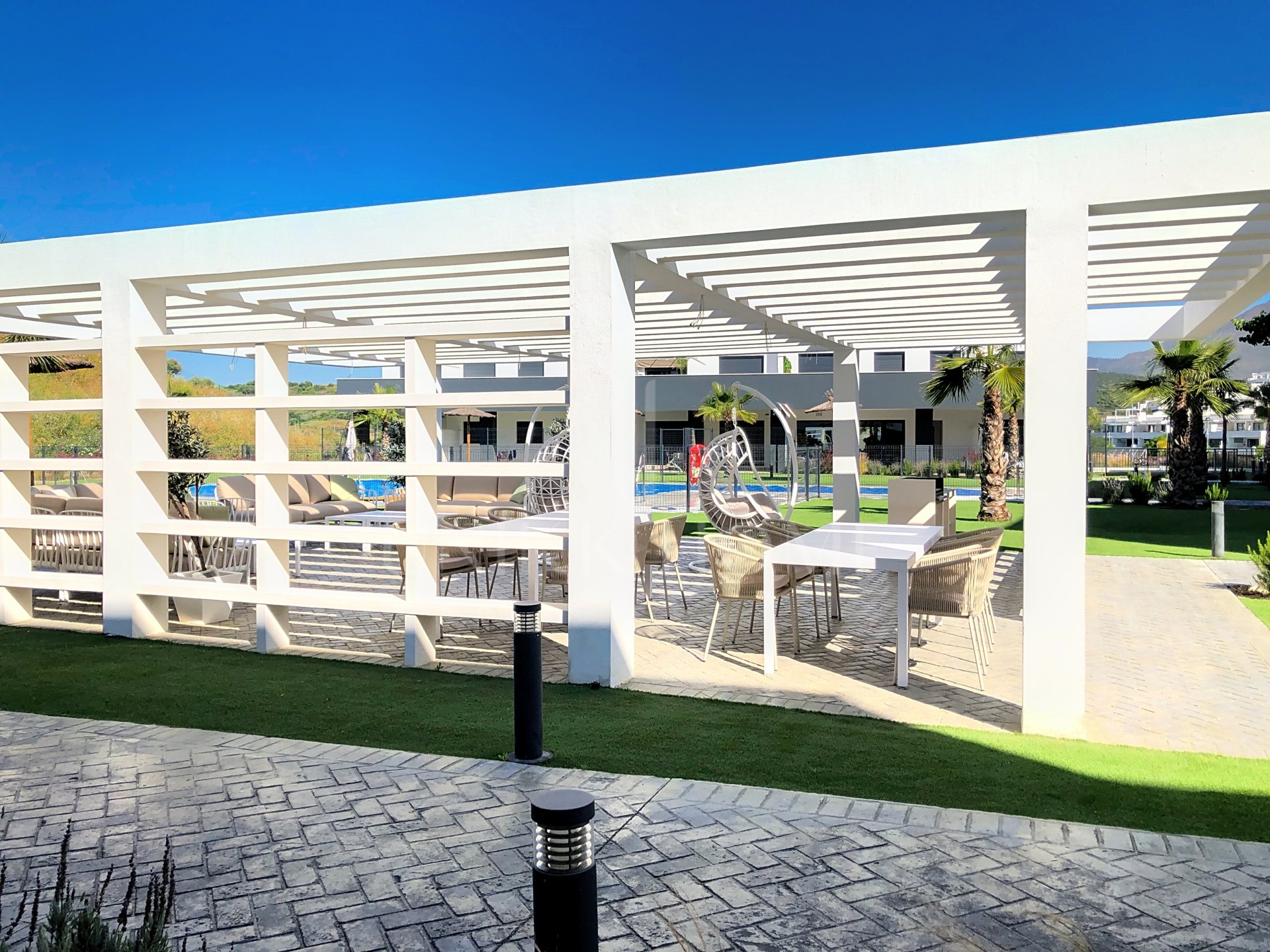 Turn Key Apartment in Modern Complex Close to the Beach - Estepona West
