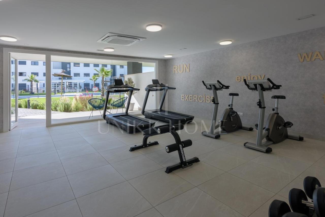 Turn Key Apartment in Modern Complex Close to the Beach - Estepona West