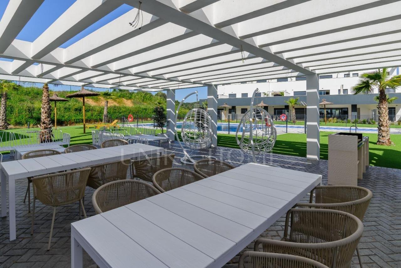 Turn Key Apartment in Modern Complex Close to the Beach - Estepona West