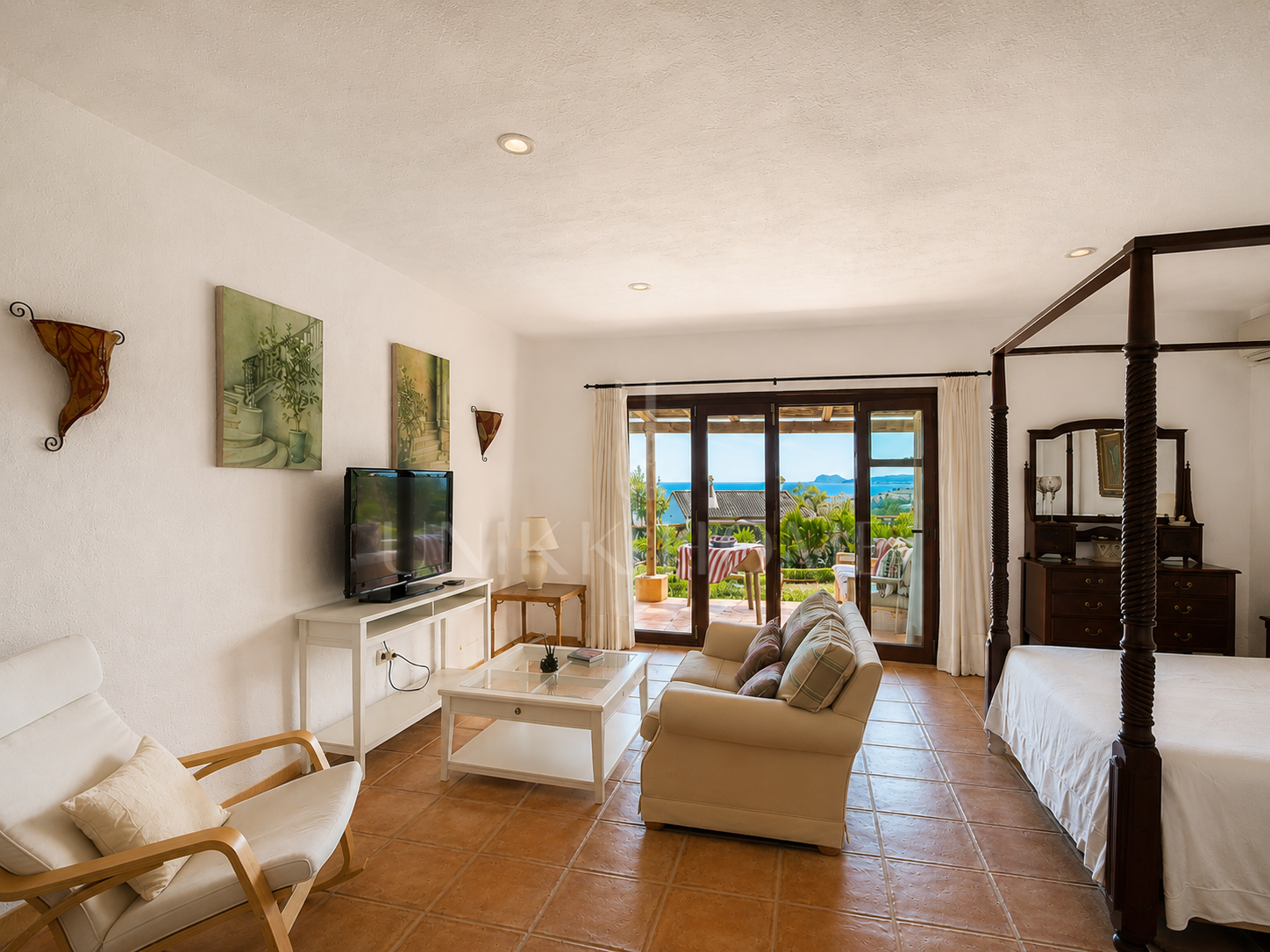 Villa Aubrey | Elegancia Andaluza con Vistas Panorámicas al Mediterráneo - Estepona Bahia Dorada