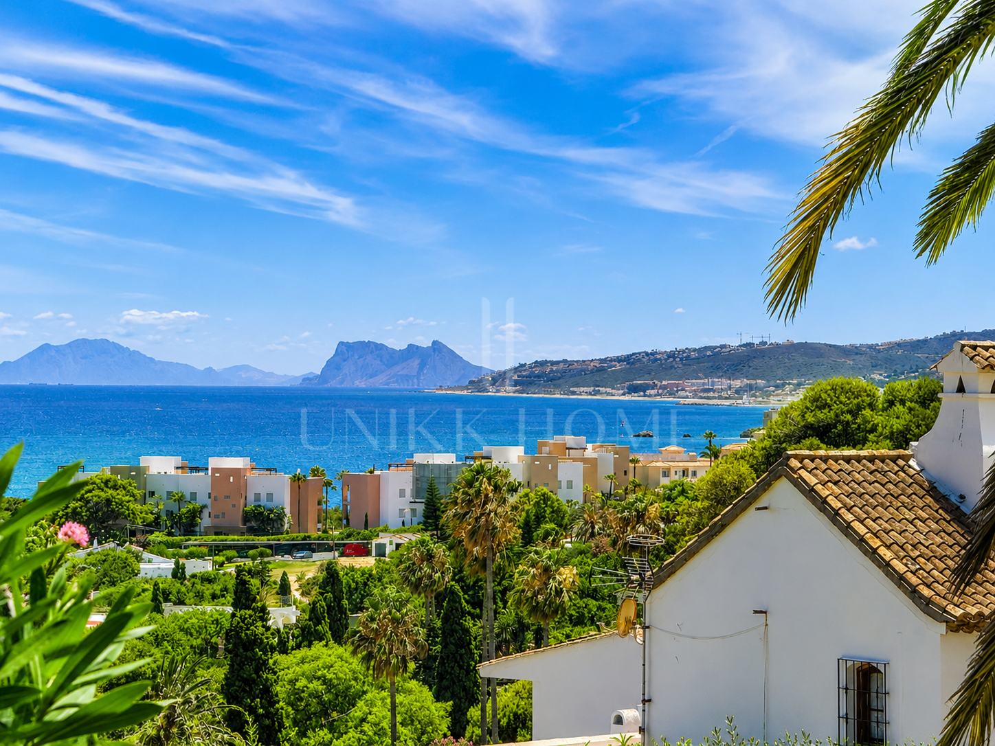Villa Aubrey | Elegancia Andaluza con Vistas Panorámicas al Mediterráneo - Estepona Bahia Dorada