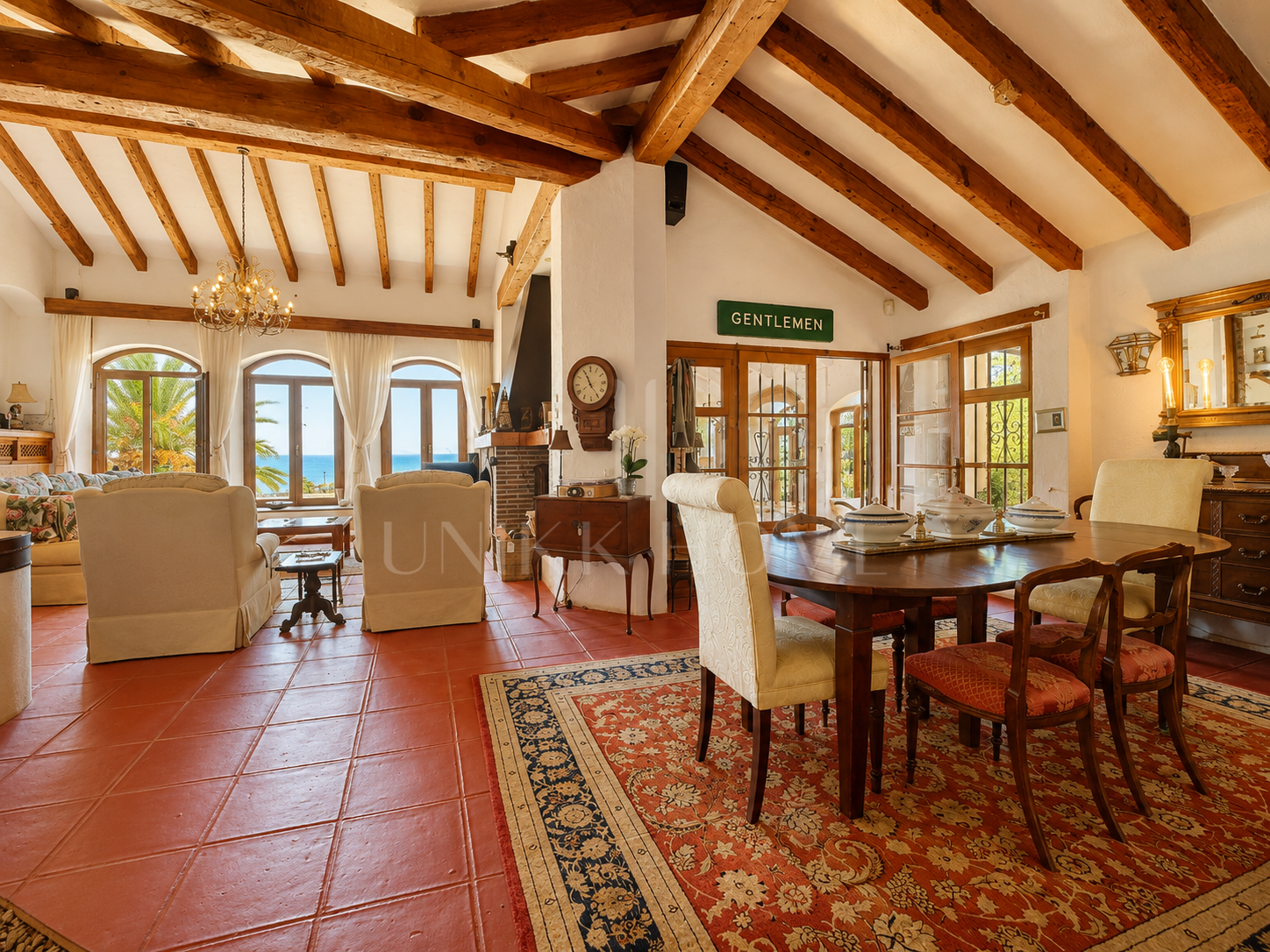 Villa Aubrey | Elegancia Andaluza con Vistas Panorámicas al Mediterráneo - Estepona Bahia Dorada