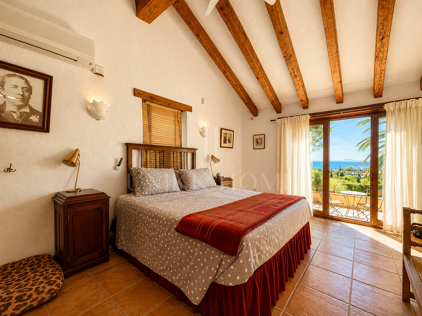 Villa Aubrey | Elegancia Andaluza con Vistas Panorámicas al Mediterráneo - Estepona Bahia Dorada